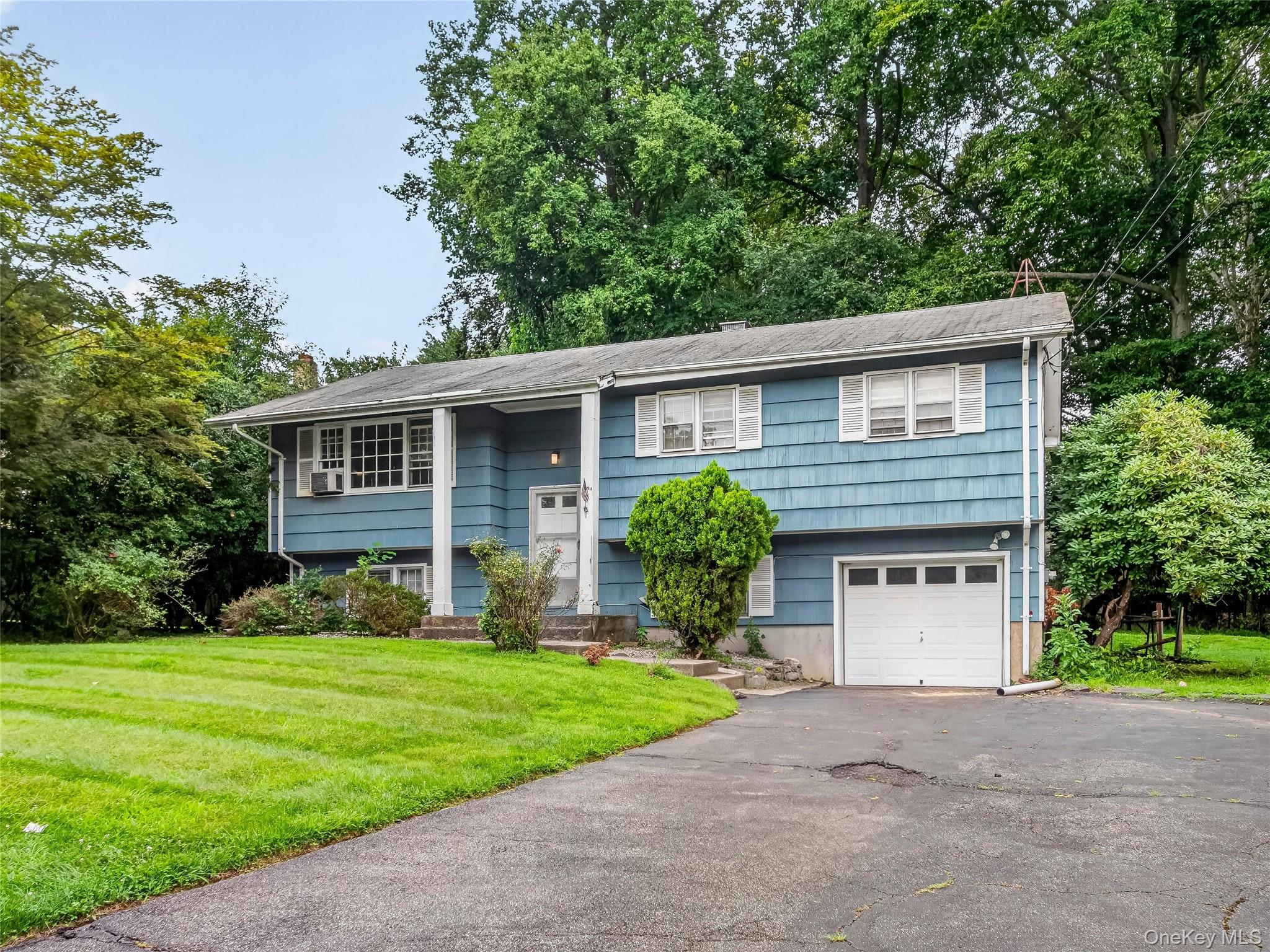 2nd image of 794 Brookridge Dr, Clarkstown, NY 10989 | MLS# 1031152