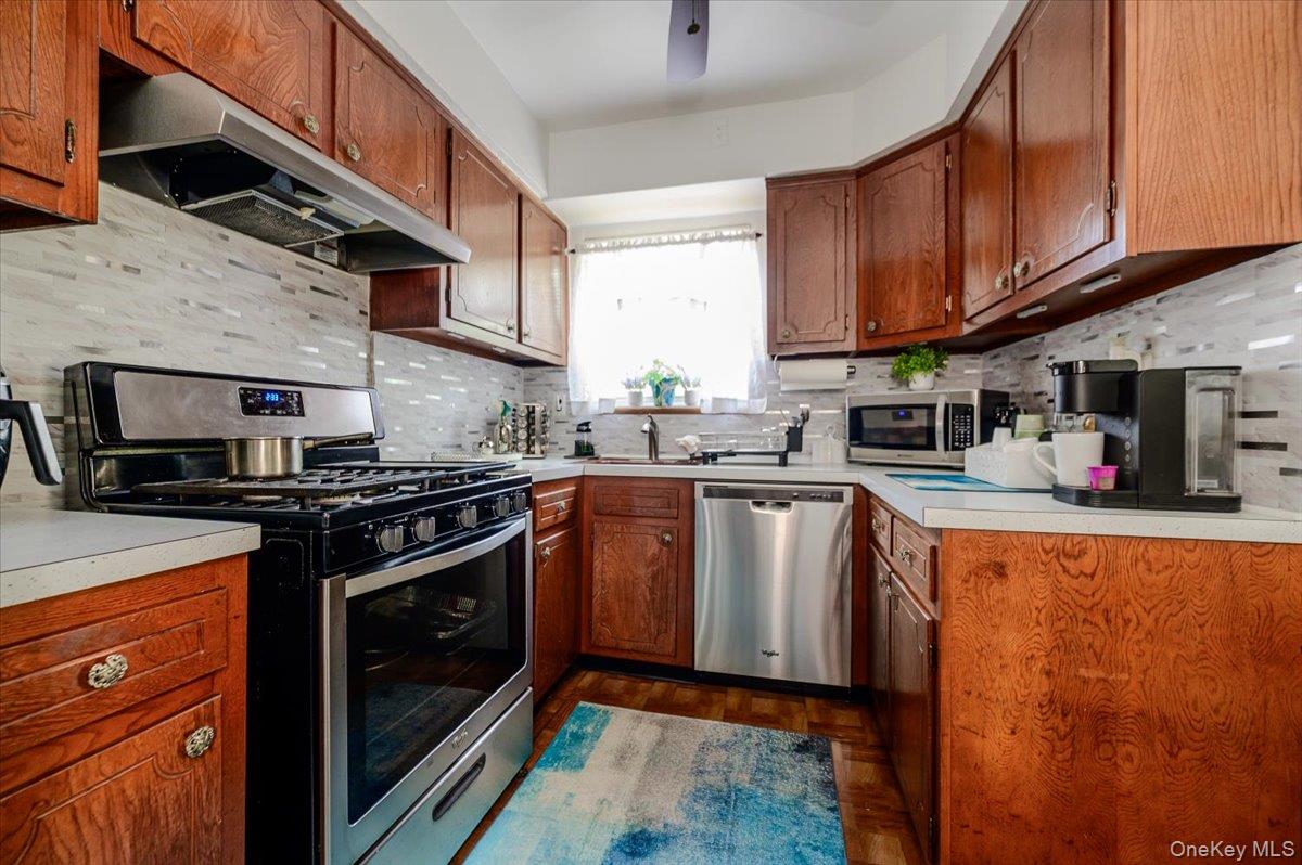 5th image of 1912 Hunt Ave, New York, NY 10462 | MLS# 1031157
