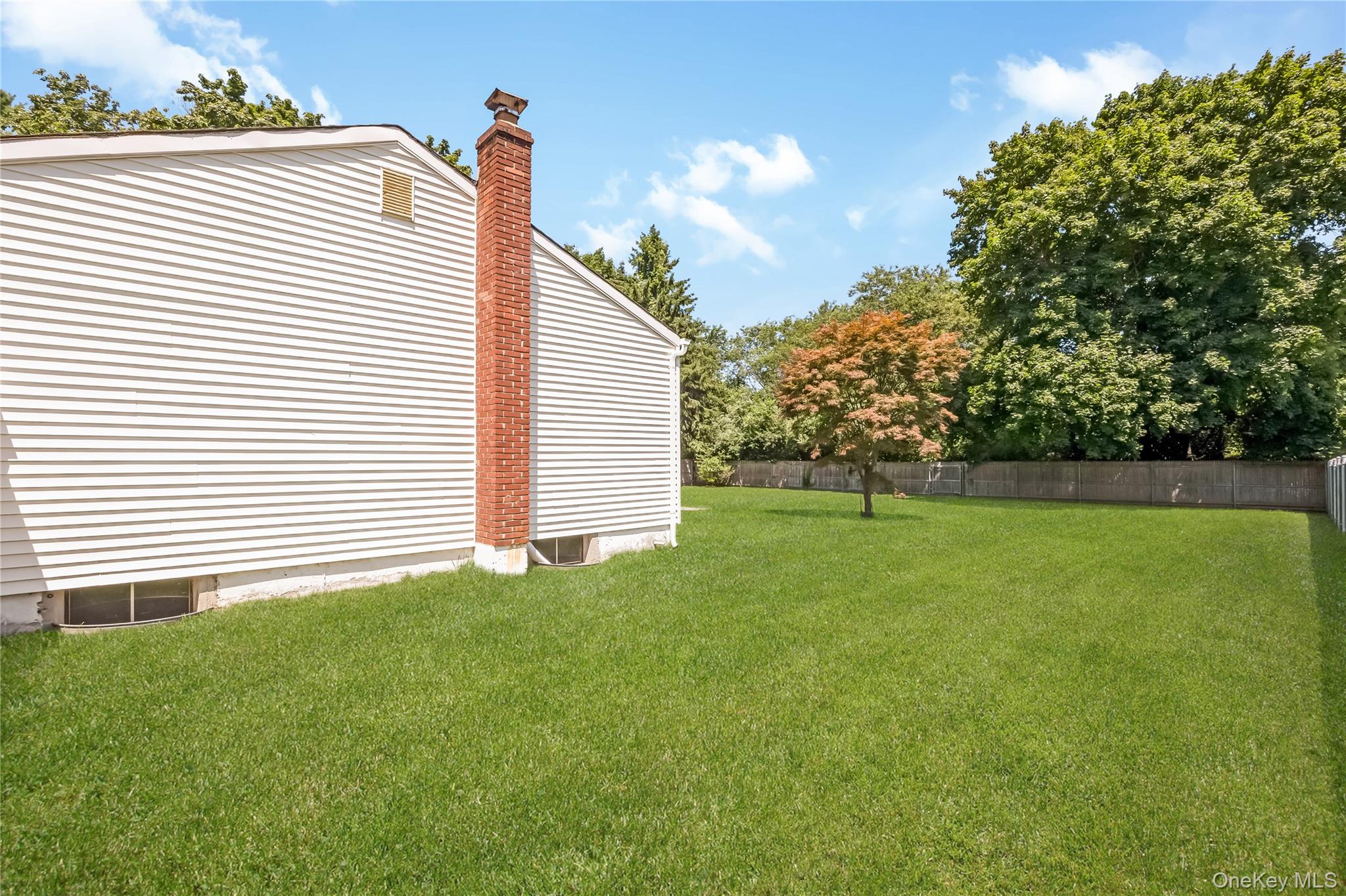 5th image of 93 Raynor Rd, Brookhaven, NY 11961 | MLS# 1031187