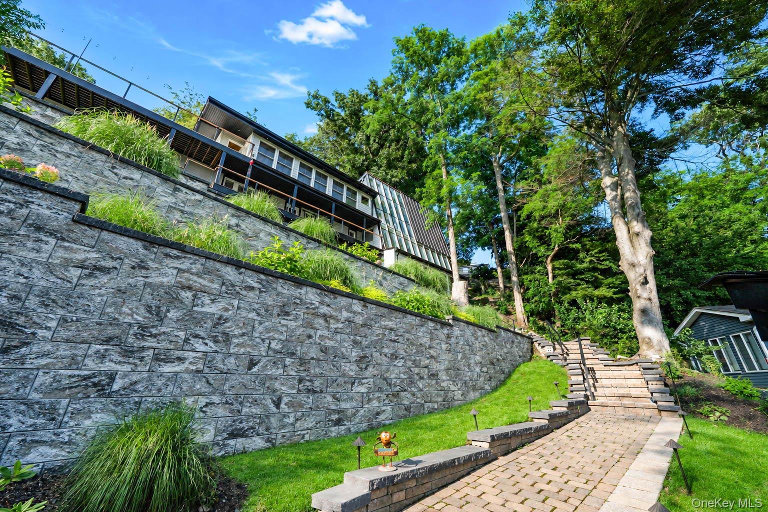3rd image of 26 Argyle Dr, Huntington, NY 11768 | MLS# 1031196