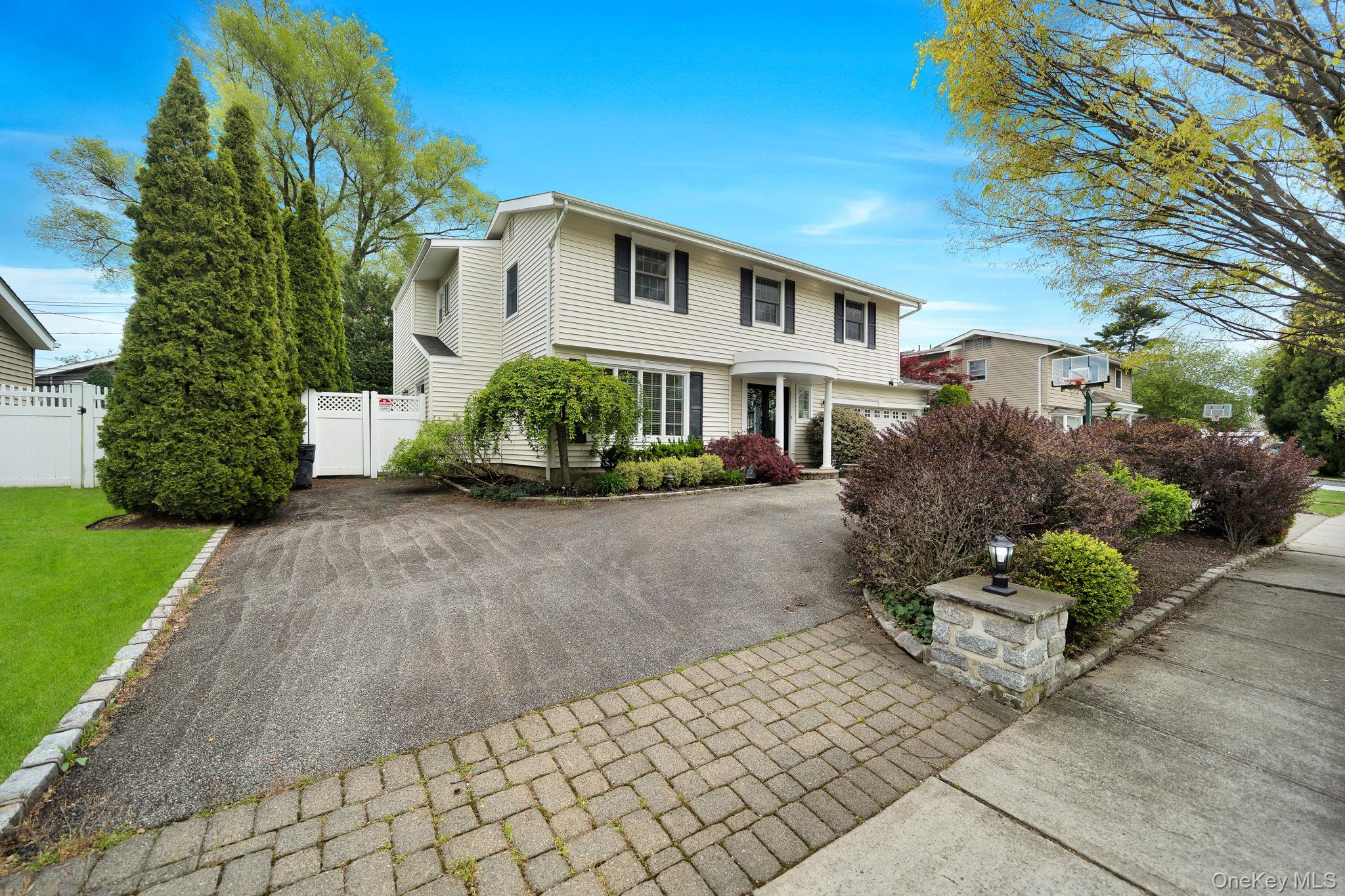 2nd image of 20 Sagamore Wy S, Oyster Bay, NY 11753 | MLS# 1031203