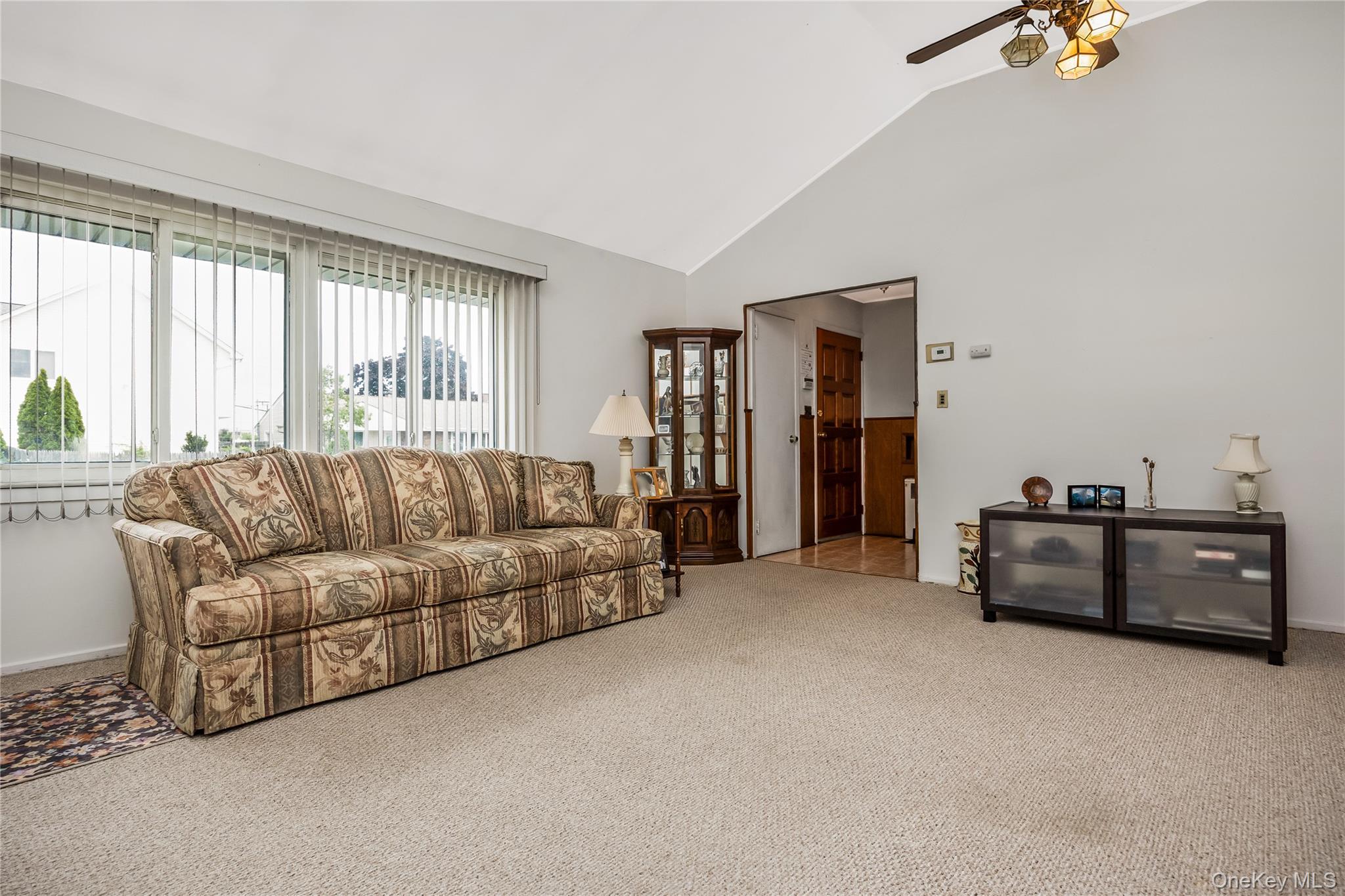 4th image of 2 Mozart Ln, Oyster Bay, NY 11714 | MLS# 1031218