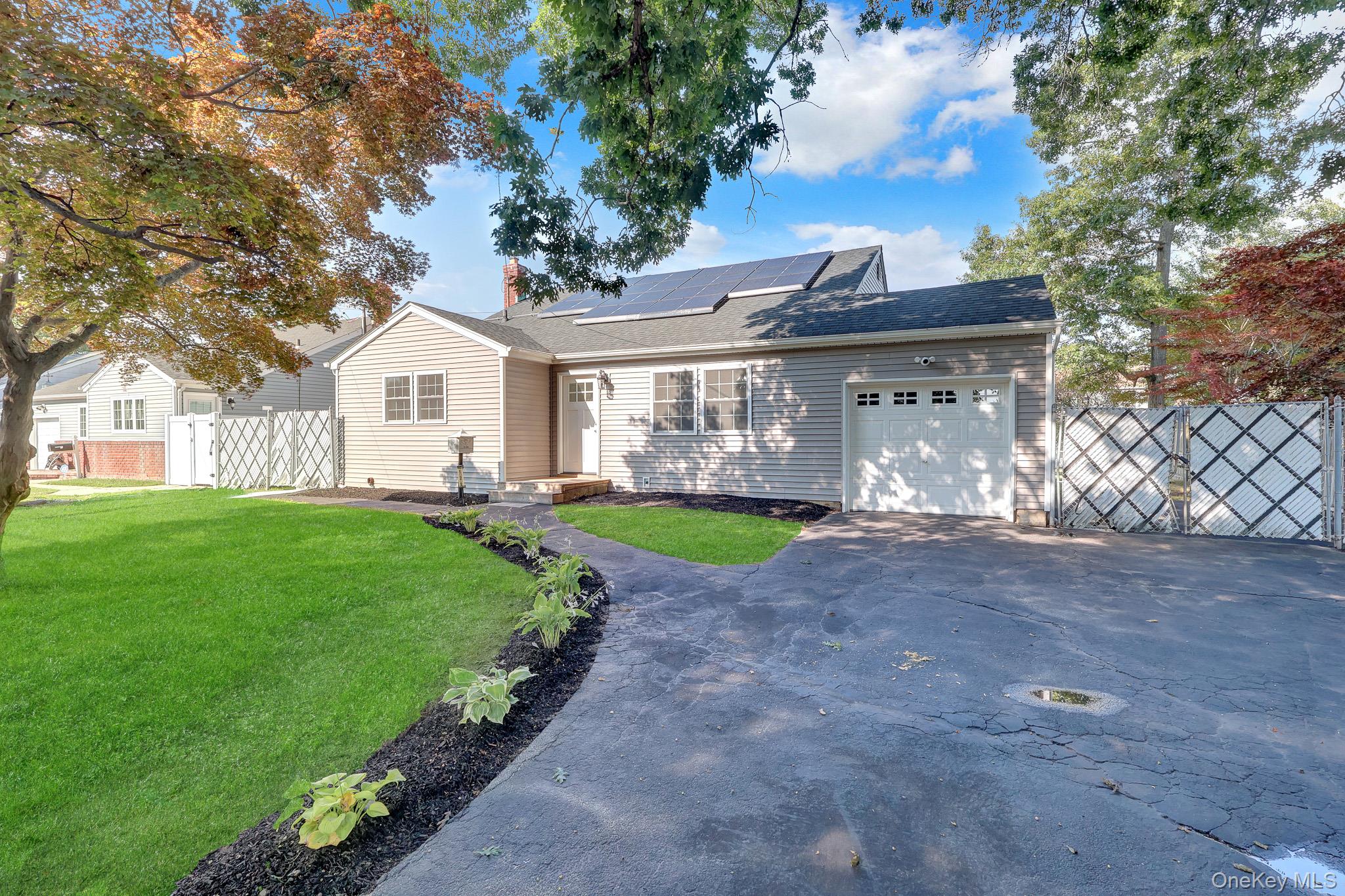 2nd image of 128 W 17th St, Babylon, NY 11729 | MLS# 1031232