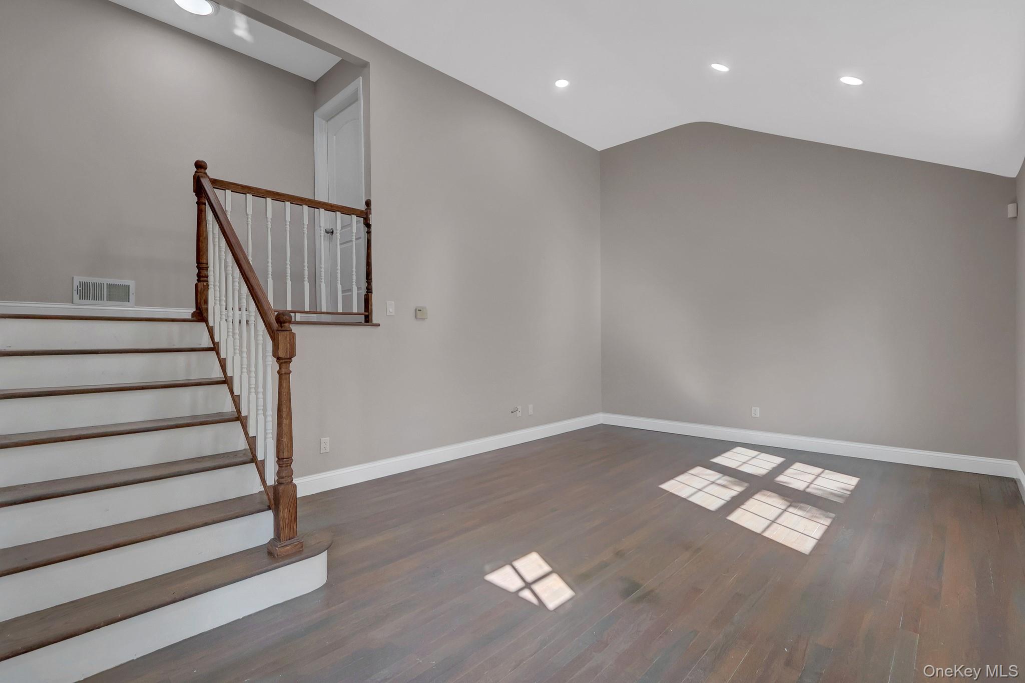 4th image of 128 W 17Th St, Babylon, NY 11729 | MLS# 1031232