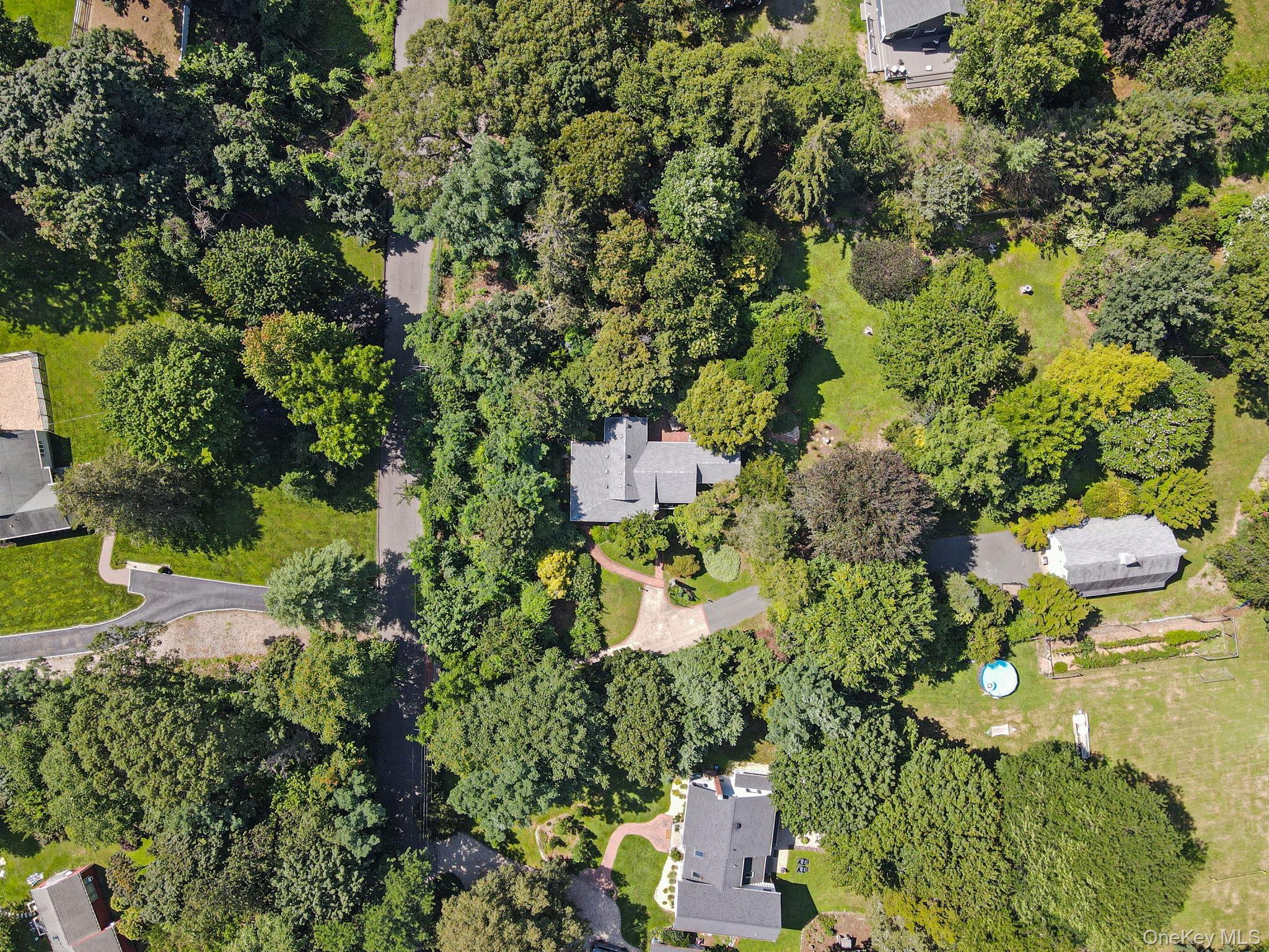 34th image of 90 Locust Ln, Huntington, NY 11768 | MLS# 1031236