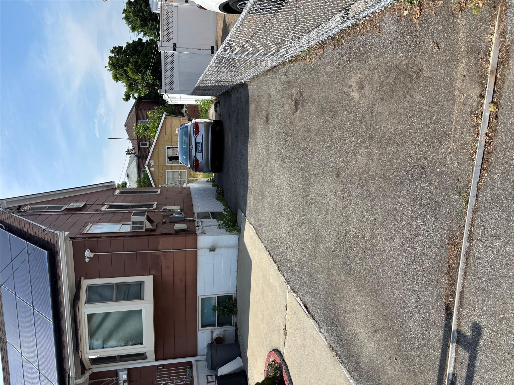 3rd image of 3251 Fairmount Ave, New York, NY 10465 | MLS# 1031261