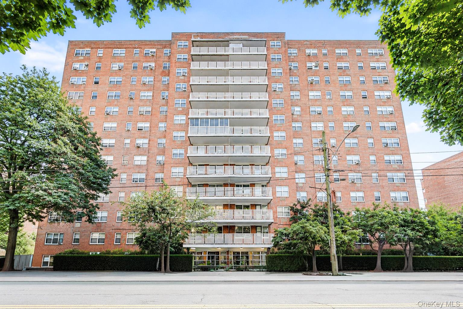 2nd image of 3130 Irwin Ave, New York, NY 10463