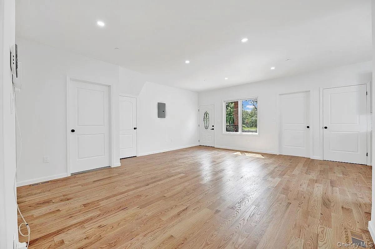 4th image of 143-86 232Nd St, New York, NY 11413 | MLS# 1031305