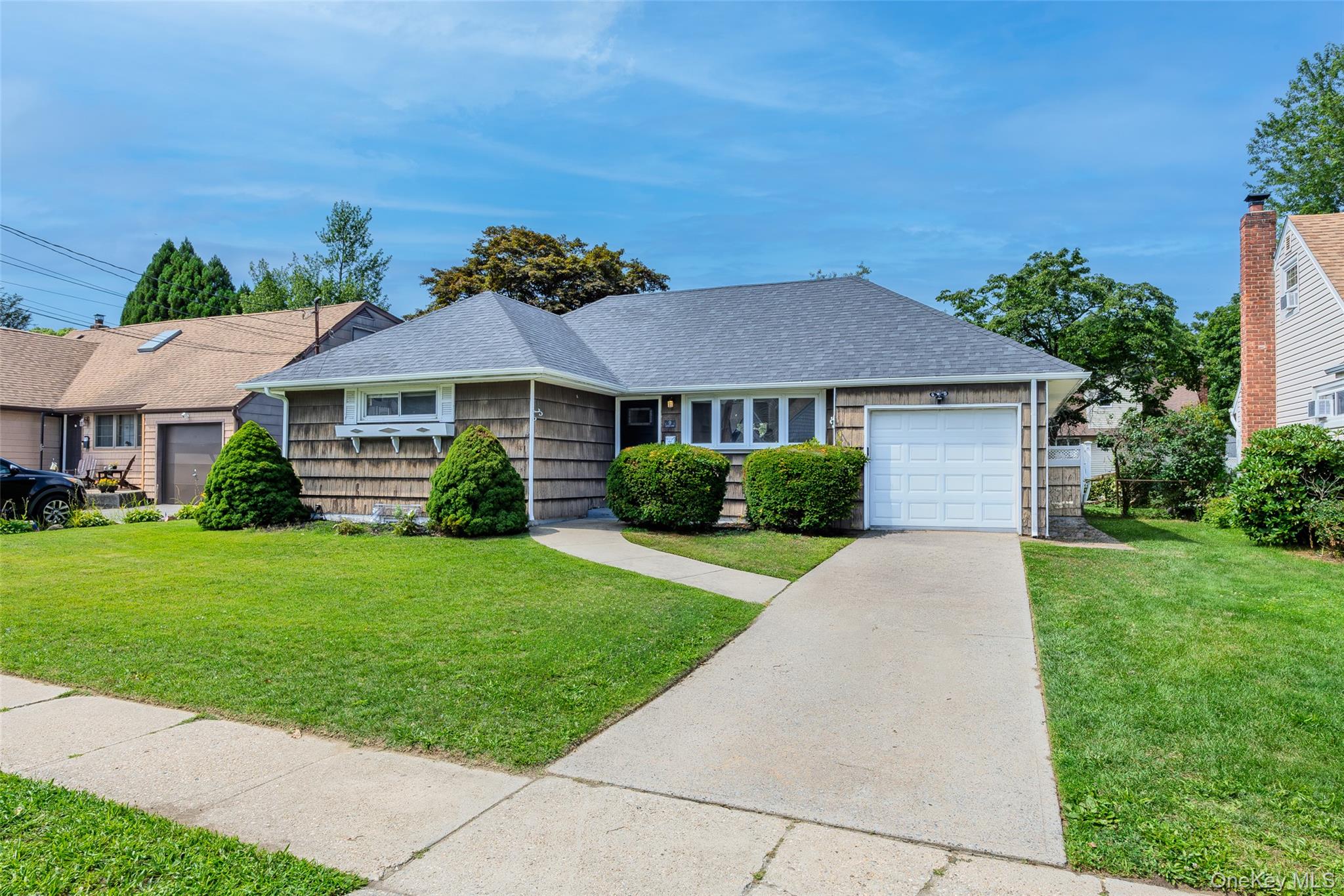 1st image of 9 Leeds Ln, Babylon, NY 11703 | MLS# 1031402