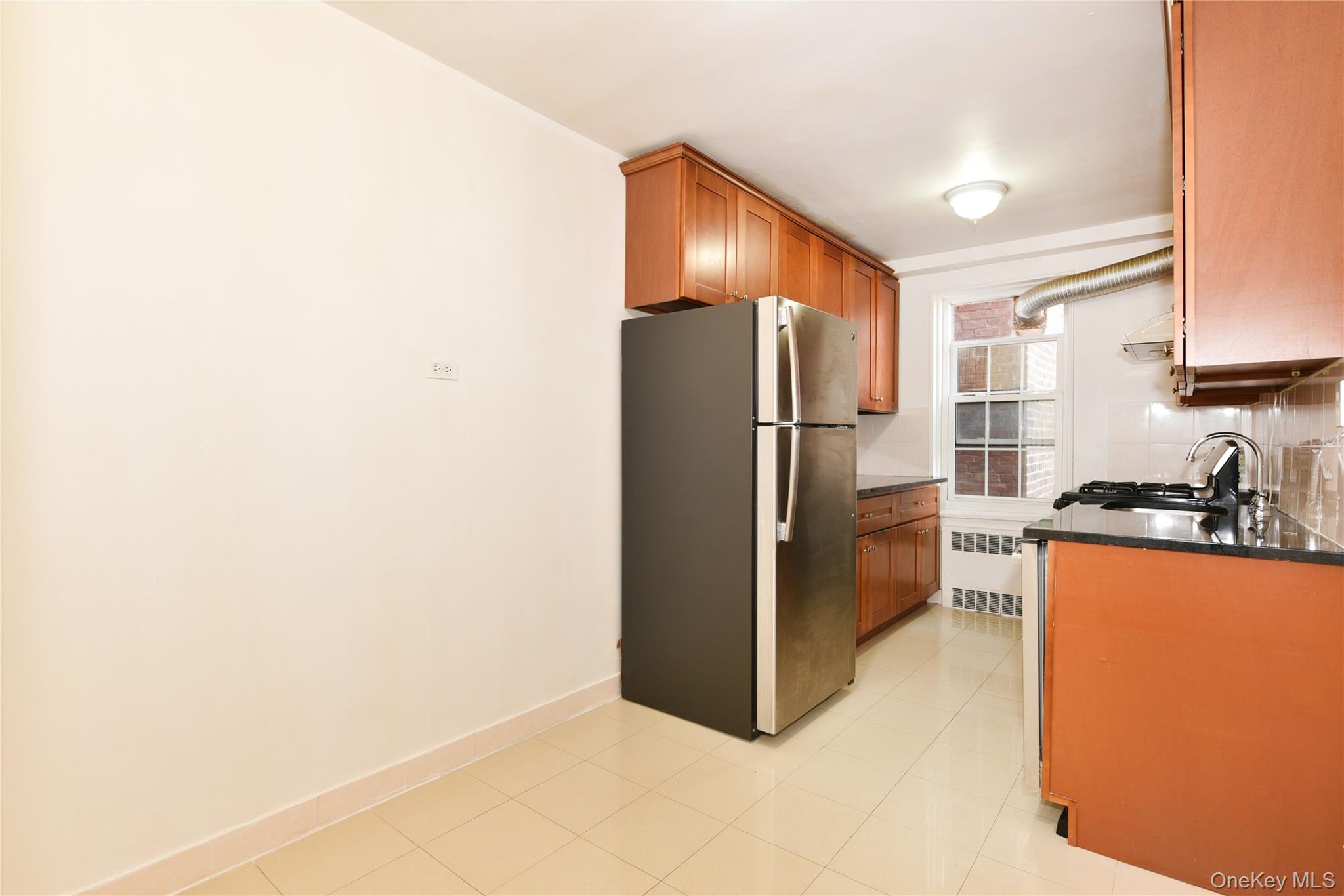 4th image of 139-09 84th Ave, New York, NY 11435