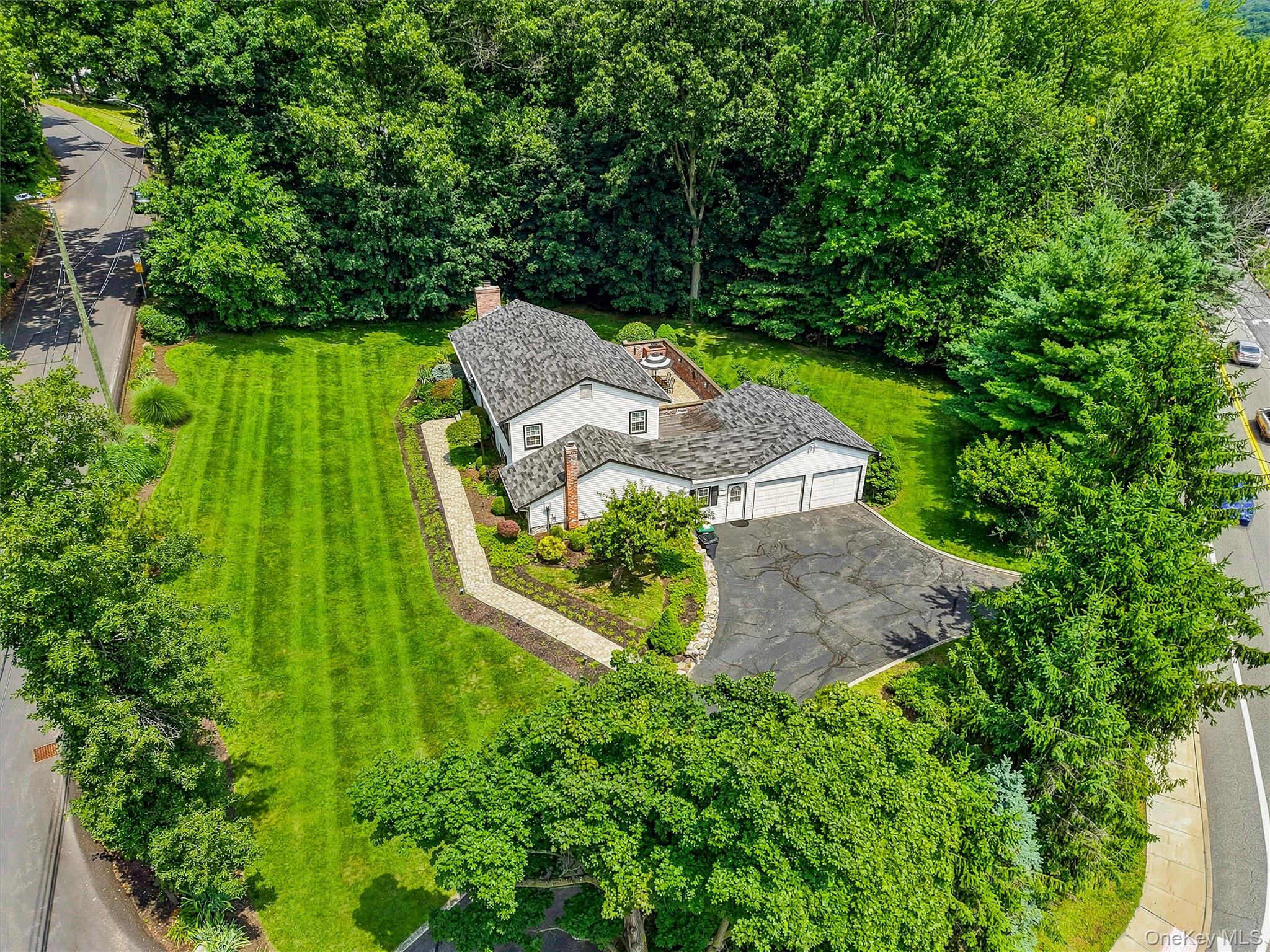 50th image of 2 Buena Vista Ter, Woodbury, NY 10917 | MLS# 1031470