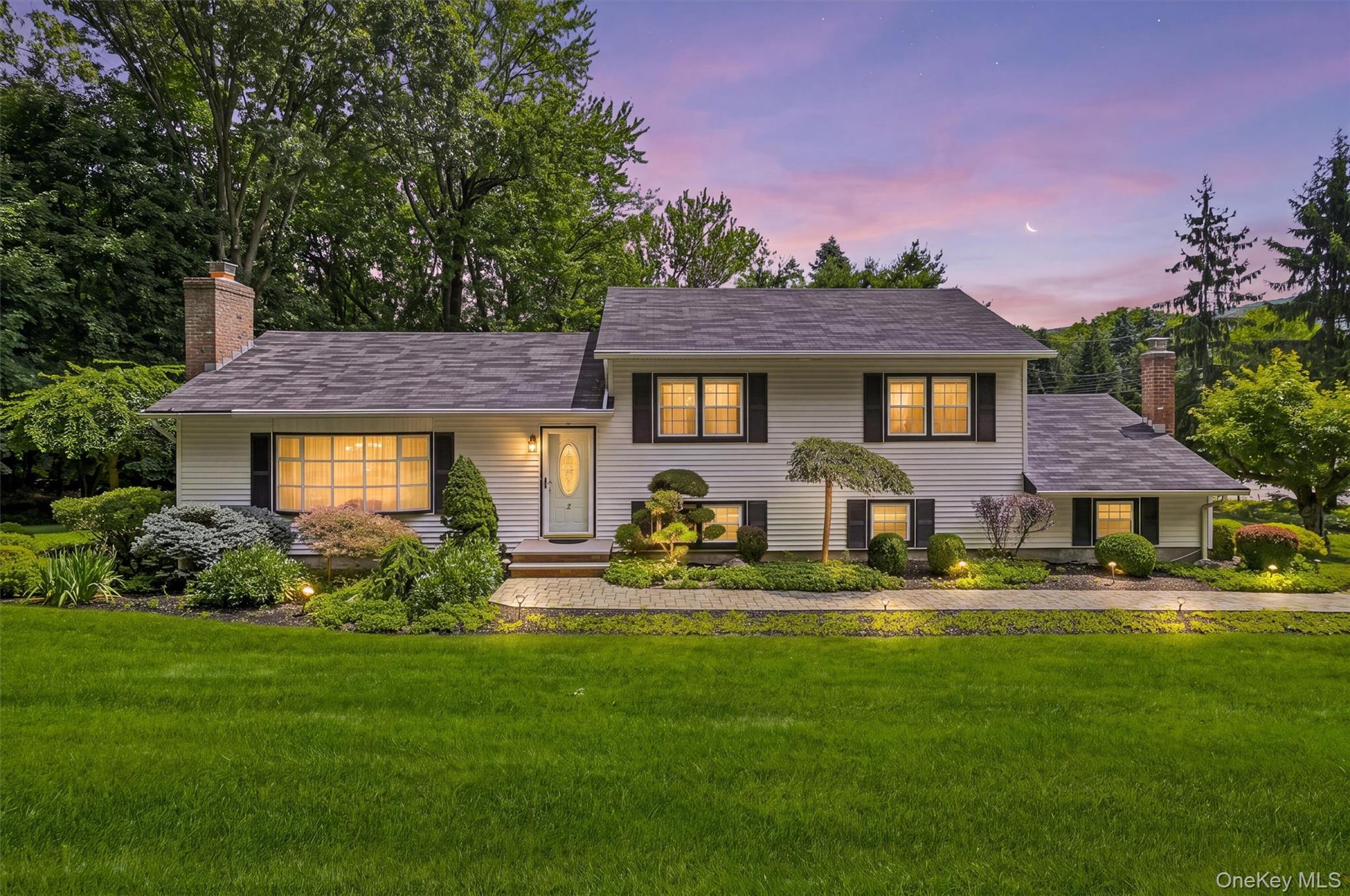 2nd image of 2 Buena Vista Ter, Woodbury, NY 10917 | MLS# 1031470