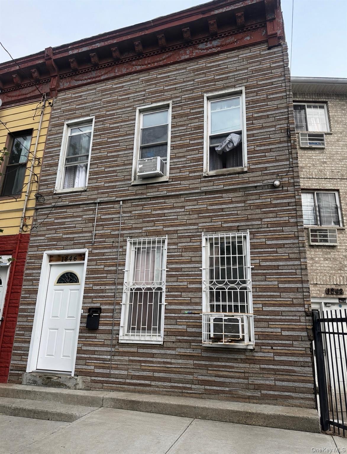 1st image of 1846 Unionport Rd, New York, NY 10462 | MLS# 1031477