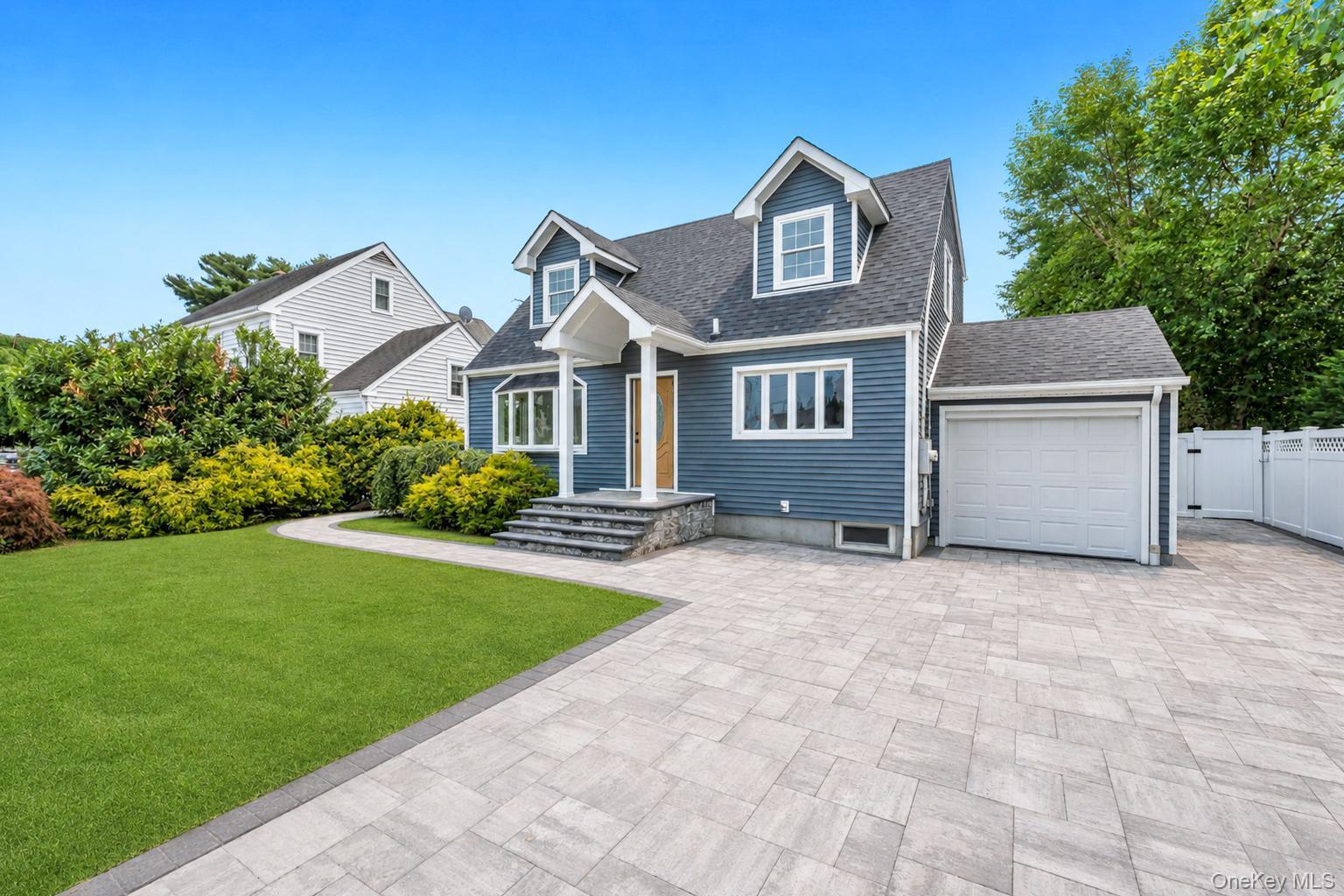 1st image of 4 Hicks Cir, Oyster Bay, NY 11801 | MLS# 1031481