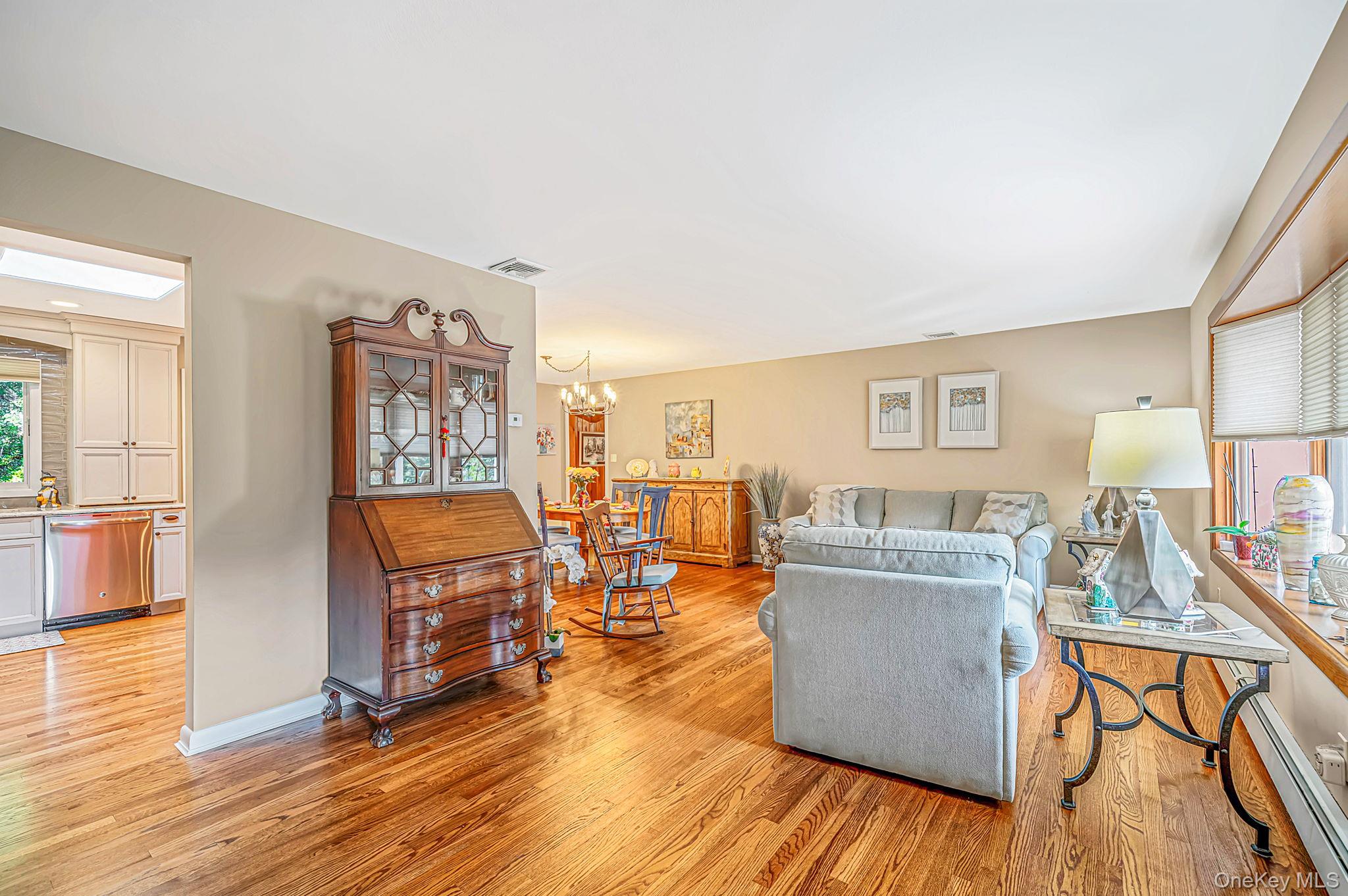 3rd image of 46 Marbeth Cir, Brookhaven, NY 11764 | MLS# 1031483