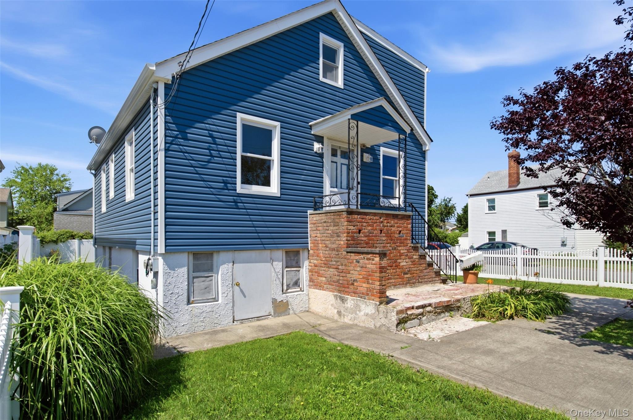 3rd image of 8 5Th St, Oyster Bay, NY 11709 | MLS# 1031519