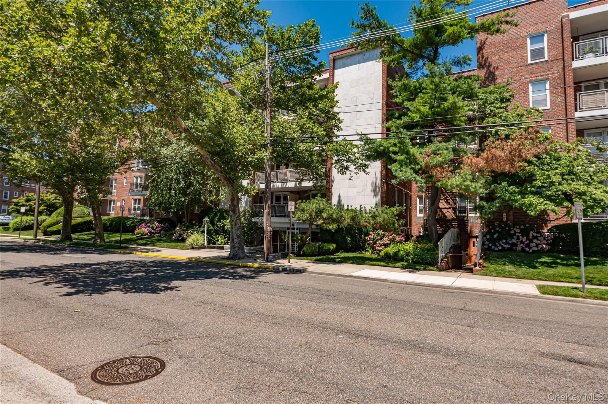3rd image of 100 Brooklyn Ave, Hempstead, NY 11550
