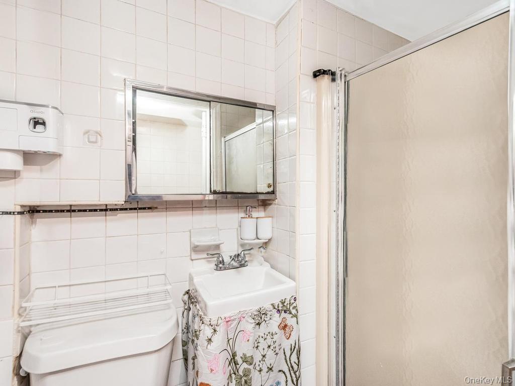 15th image of 3410 Gunther Ave, New York, NY 10469 | MLS# 1031535