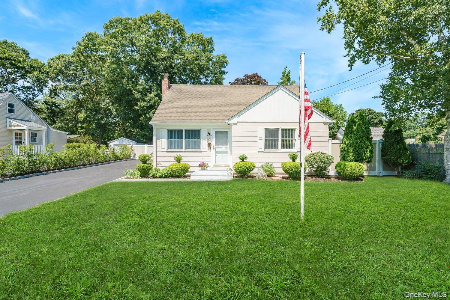 2nd image of 60 Hubbard Ave, Riverhead, NY 11901 | MLS# 1031536