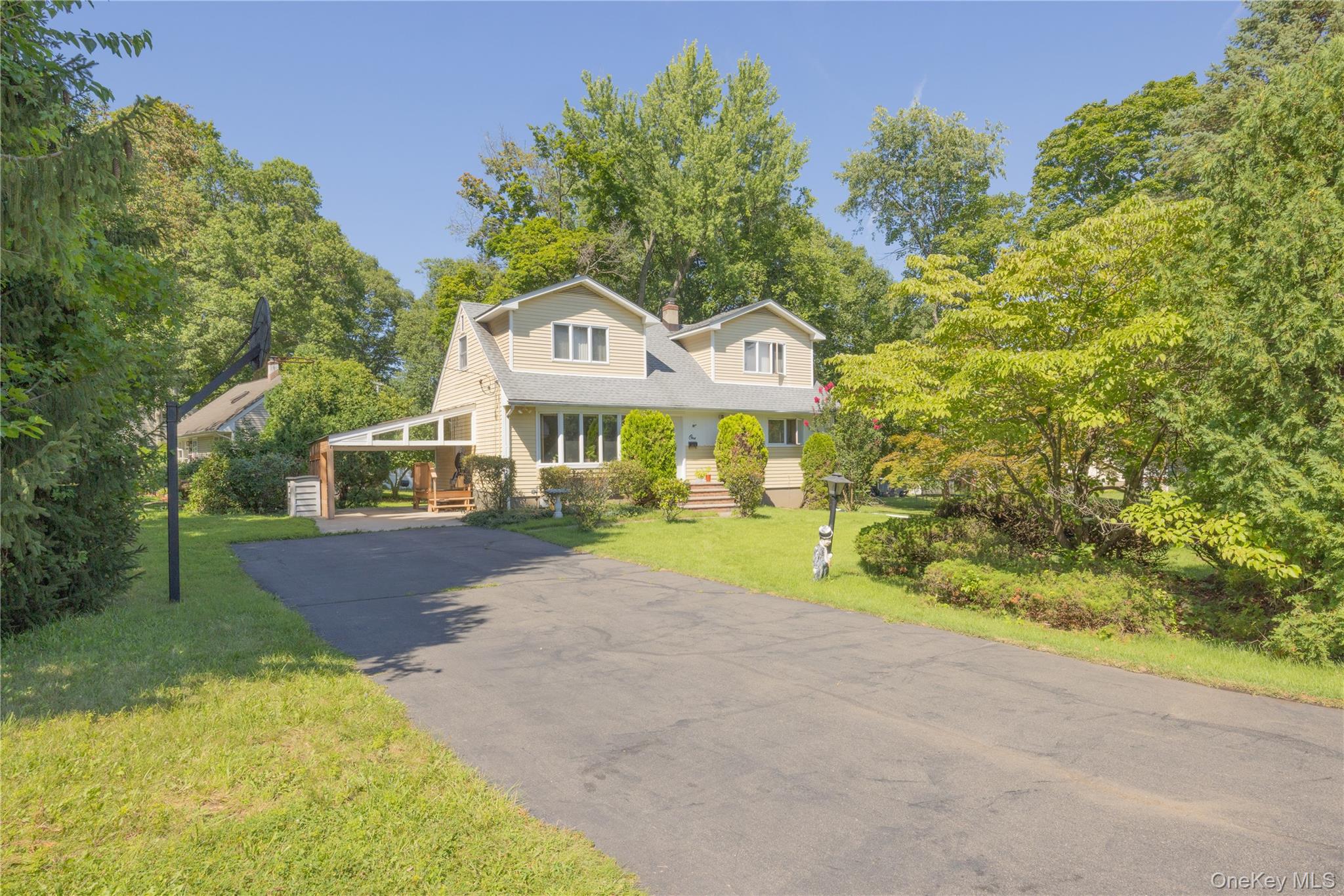 2nd image of 1 Short St, Clarkstown, NY 10994 | MLS# 1031550