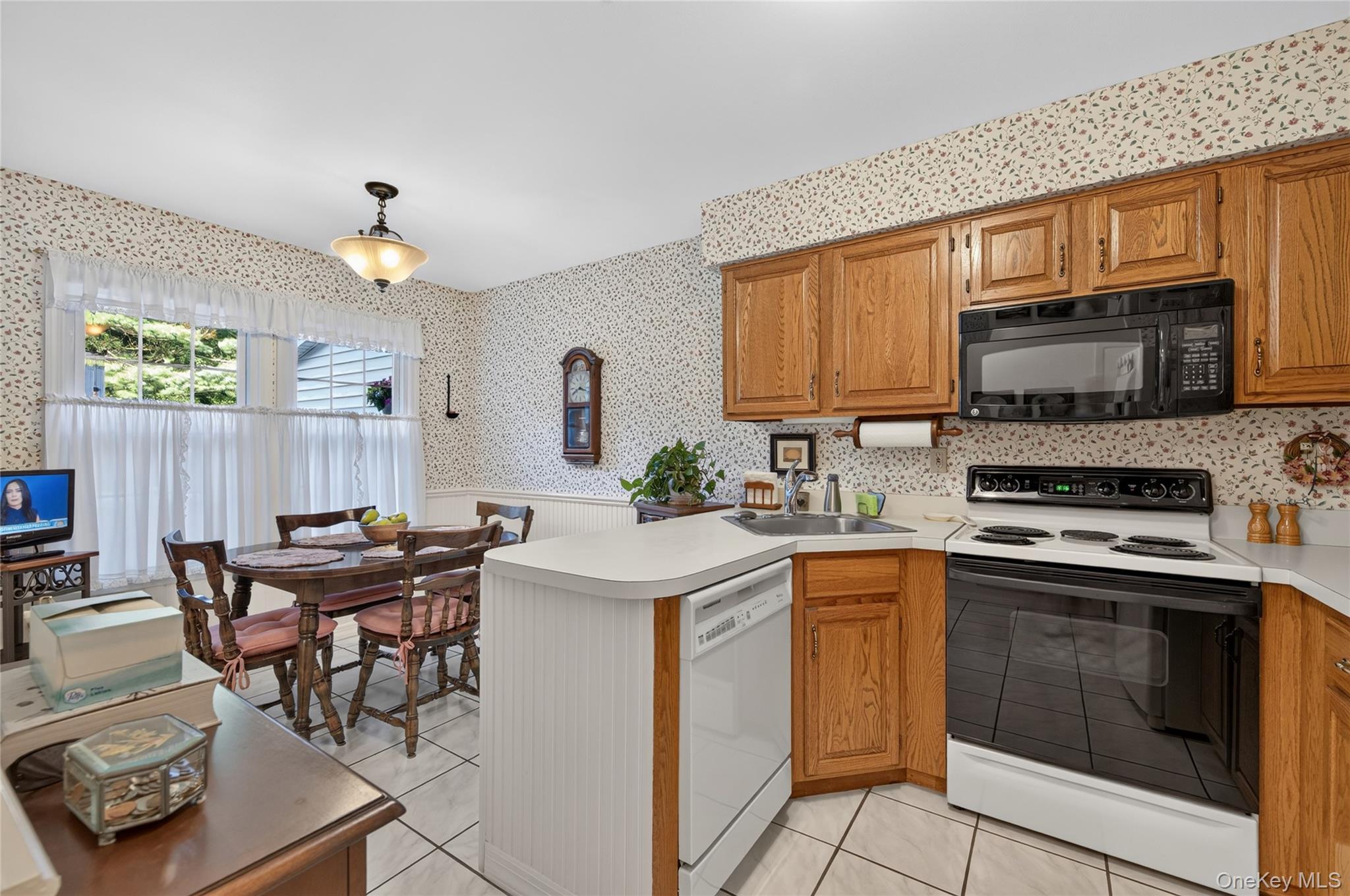 4th image of 106 Spring Rd, Huntington, NY 11743 | MLS# 1031564