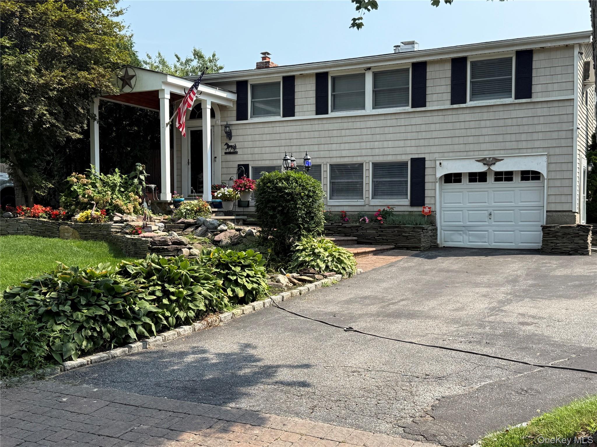 5th image of 14 Fairway Dr, Brookhaven, NY 11776 | MLS# 1031586
