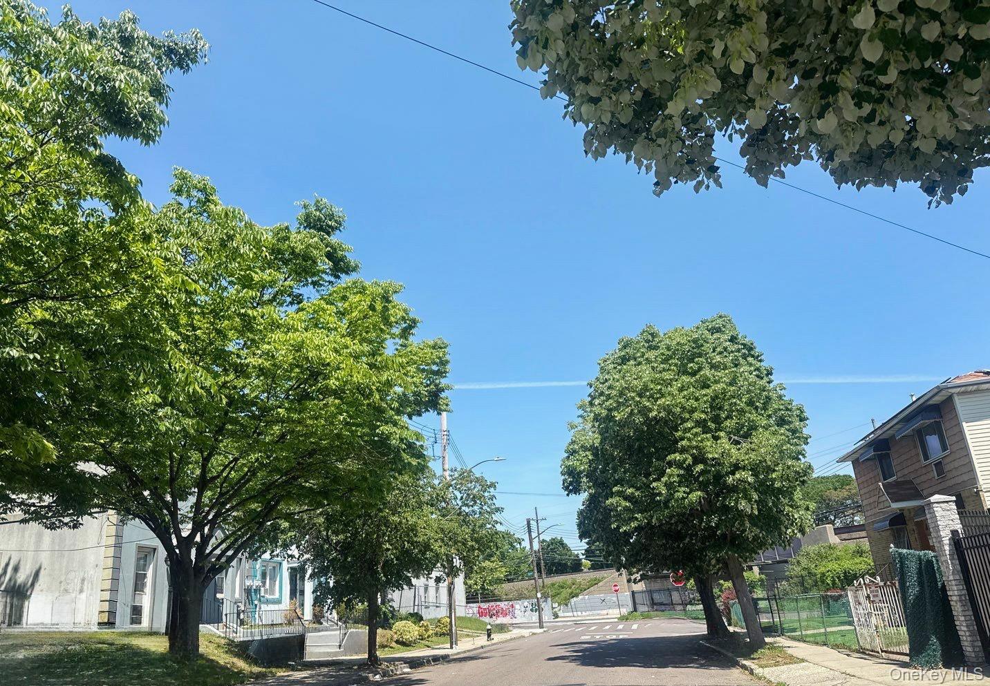 4th image of 140 28 184th St, New York, NY 11413 | MLS# 1031633