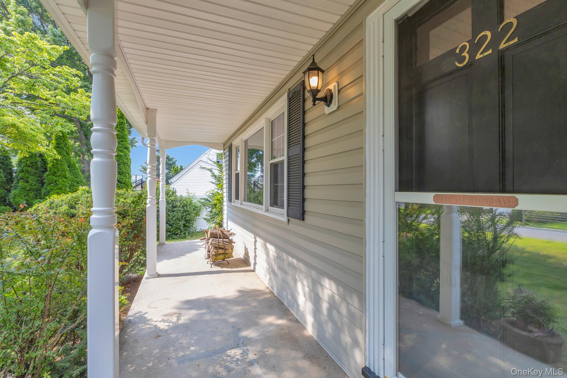 3rd image of 322 2Nd Ave, Smithtown, NY 11780 | MLS# 1031653