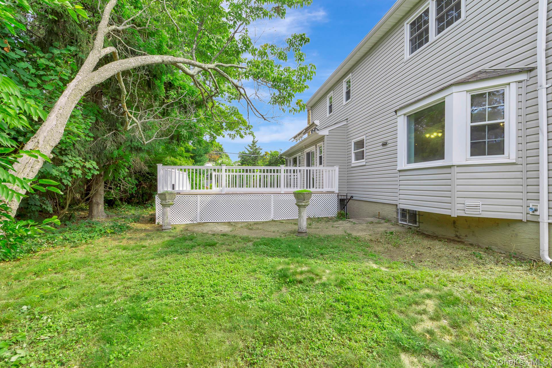 24th image of 322 2nd Ave, Smithtown, NY 11780 | MLS# 1031653