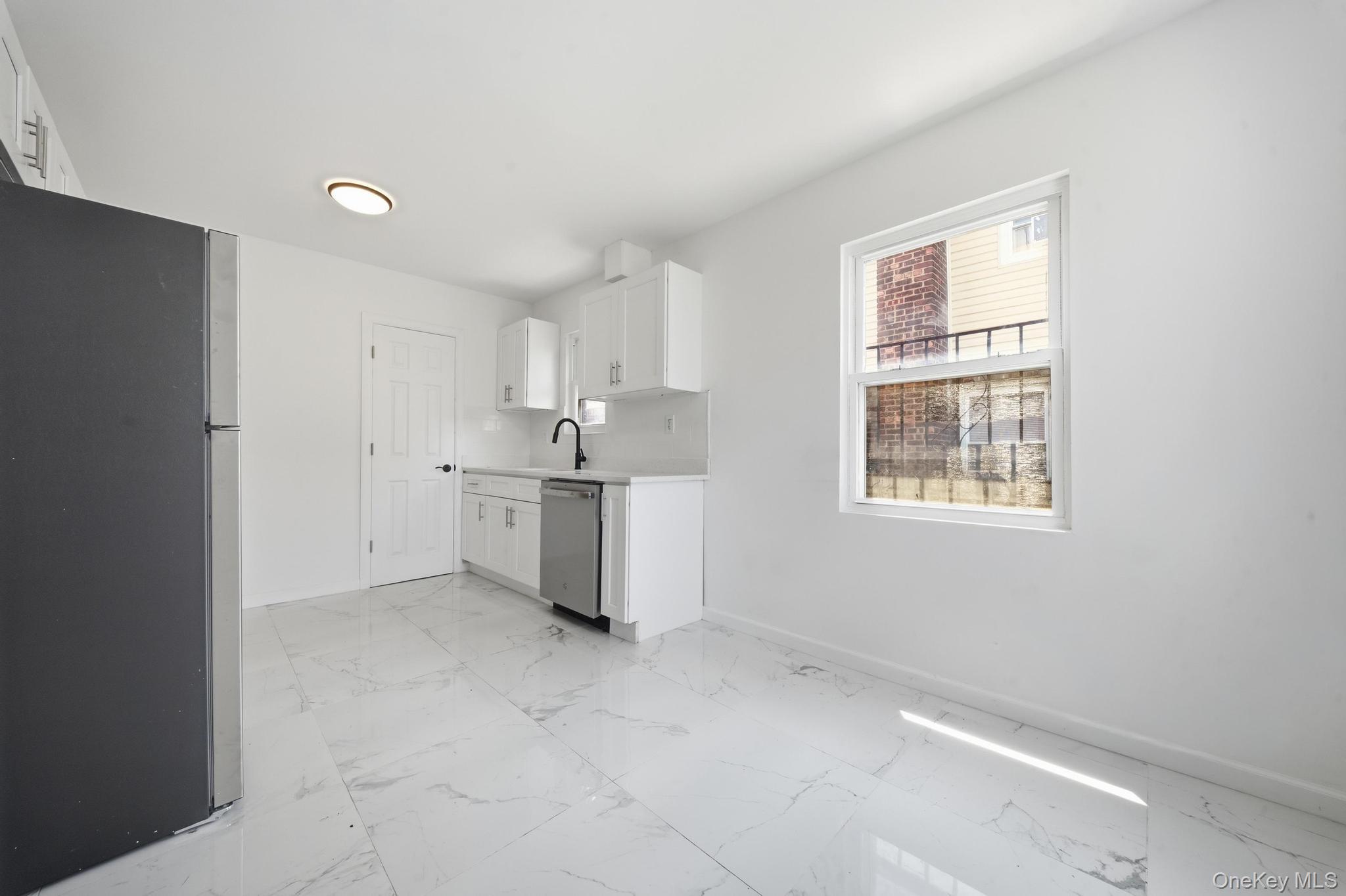 5th image of 13031 218Th St, New York, NY 11413 | MLS# 1031702