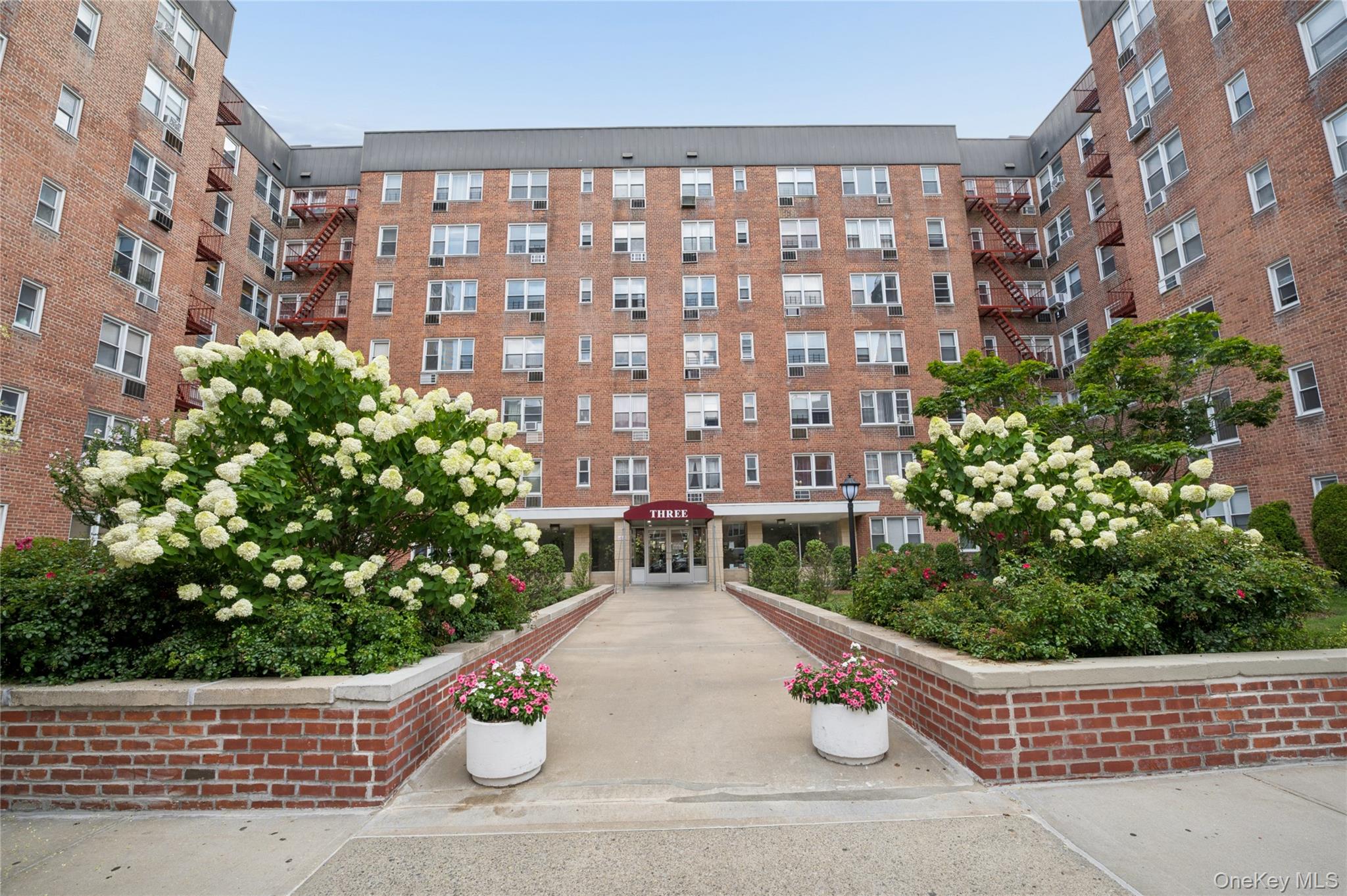 1st image of 3 Sadore Ln #7T, Yonkers, NY 10710 | MLS# 1031712