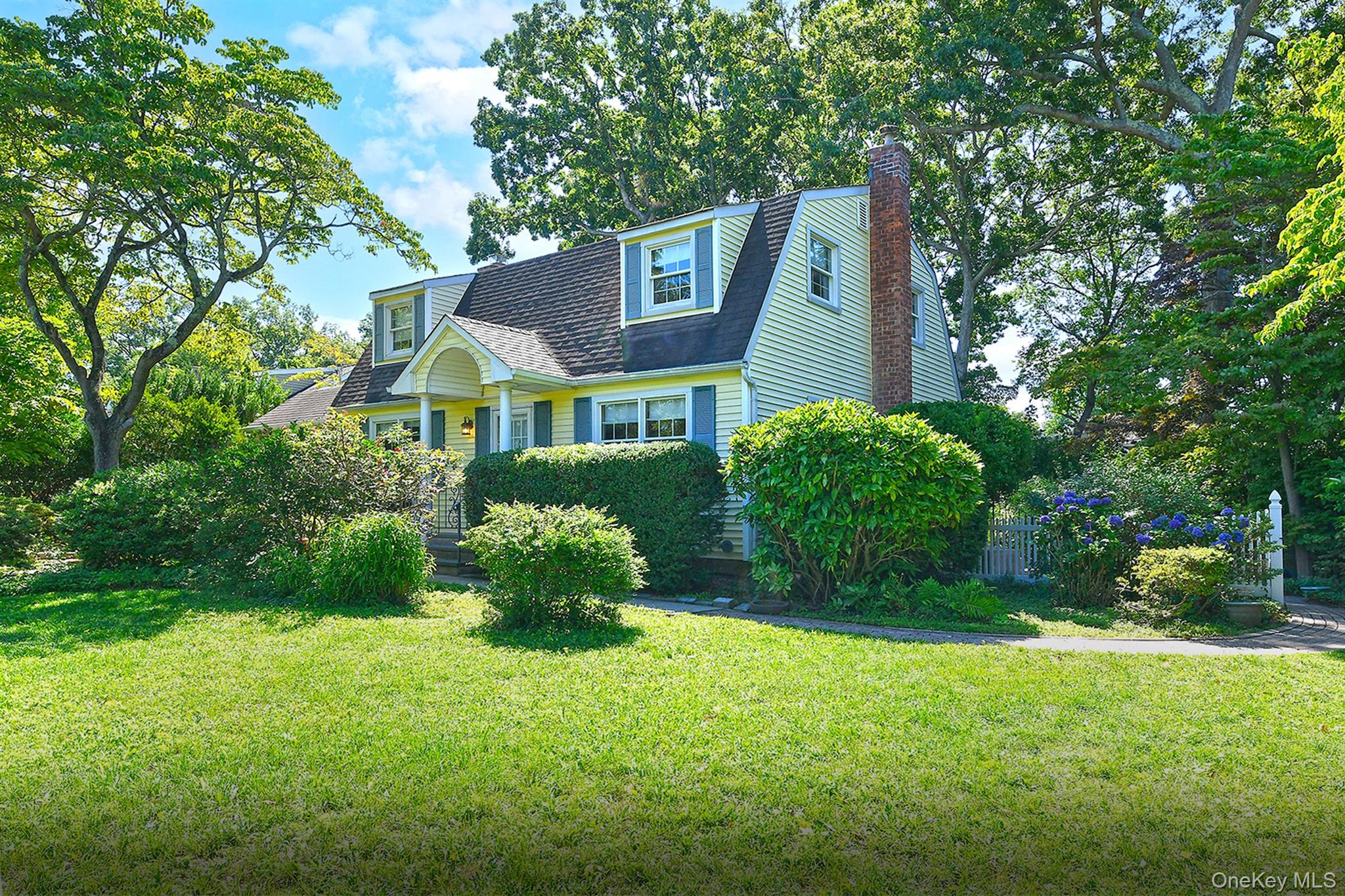 1st image of 20 Brook Ln, Smithtown, NY 11787 | MLS# 1031716