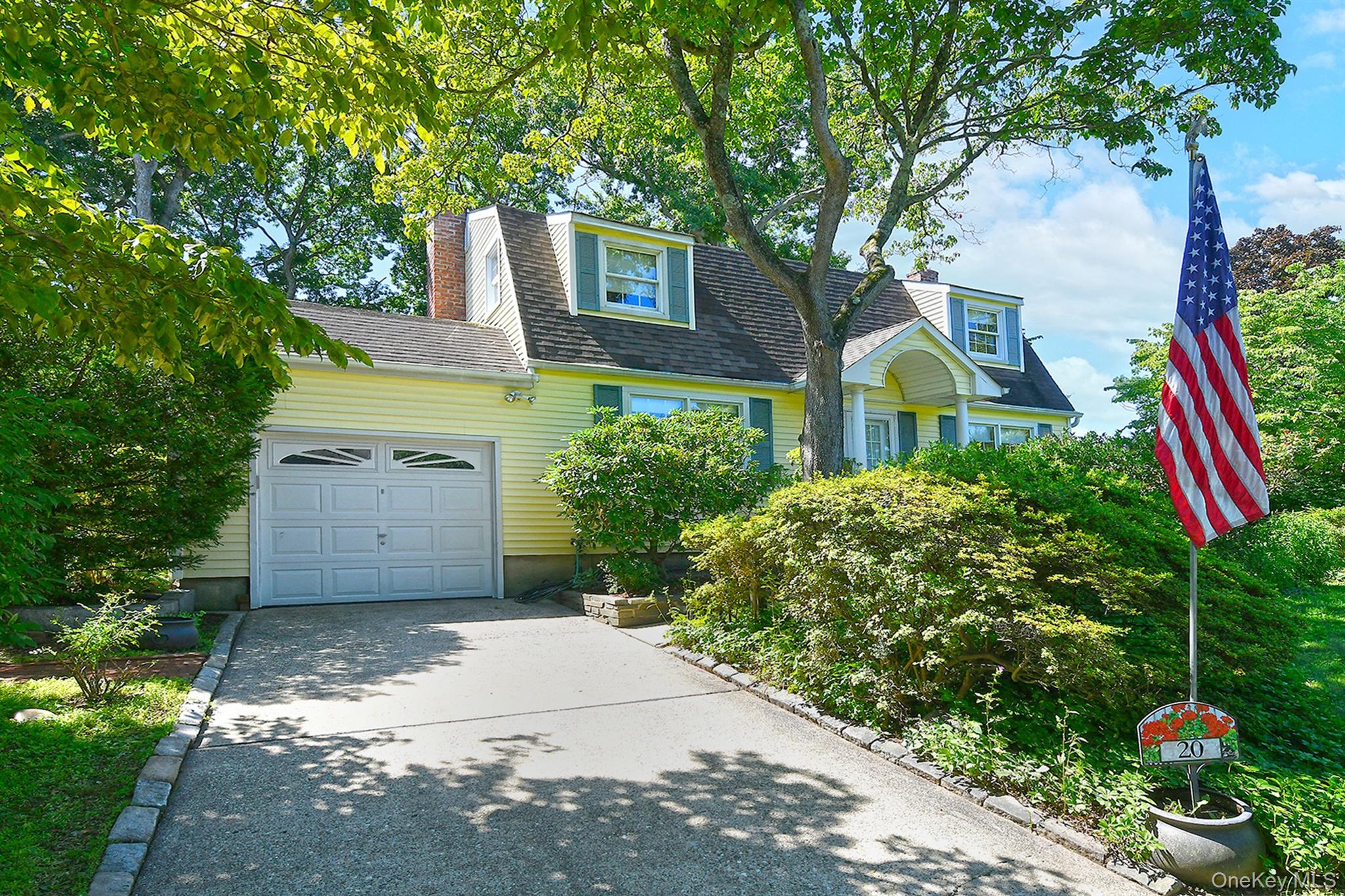 3rd image of 20 Brook Ln, Smithtown, NY 11787 | MLS# 1031716
