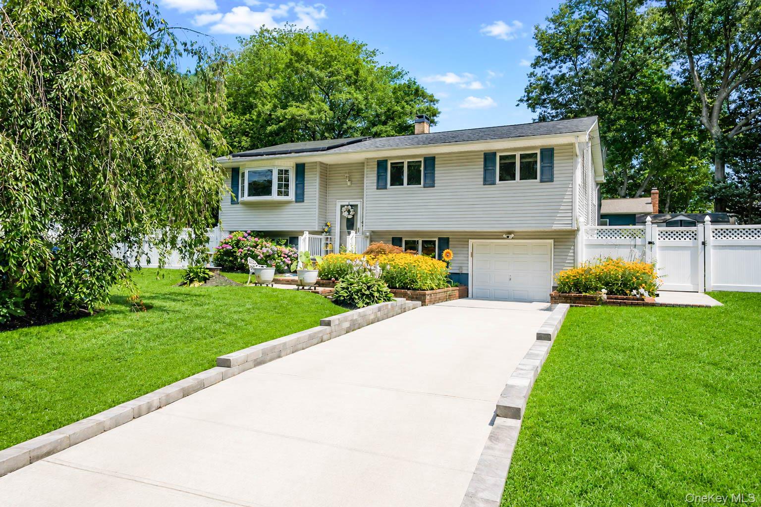 3rd image of 109 Midland Blvd, Brookhaven, NY 11779 | MLS# 1031720