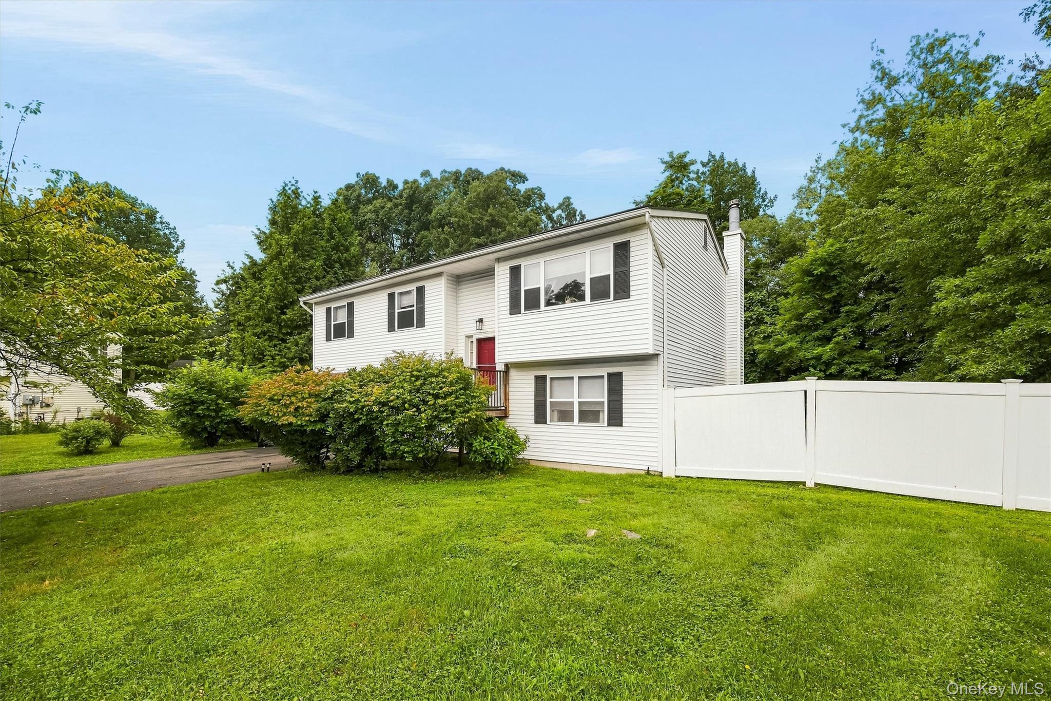 1st image of 5 Harriet Ln, Clarkstown, NY 10956 | MLS# 1031729