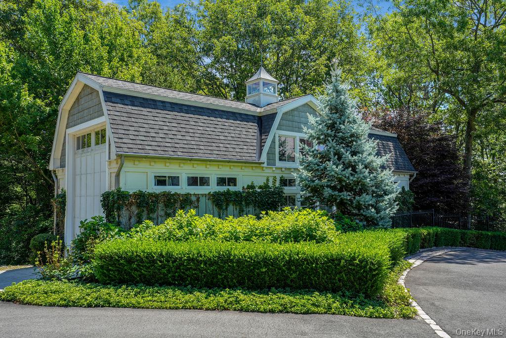 45th image of 18 Gwynne Rd, Huntington, NY 11747 | MLS# 1031747