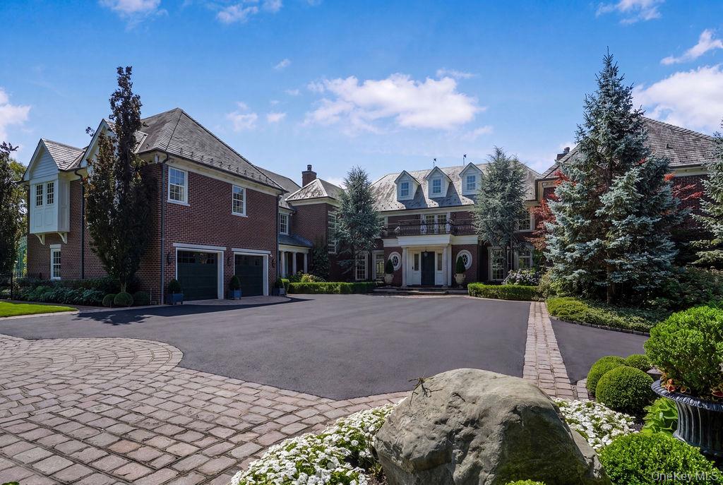 2nd image of 18 Gwynne Rd, Huntington, NY 11747 | MLS# 1031747