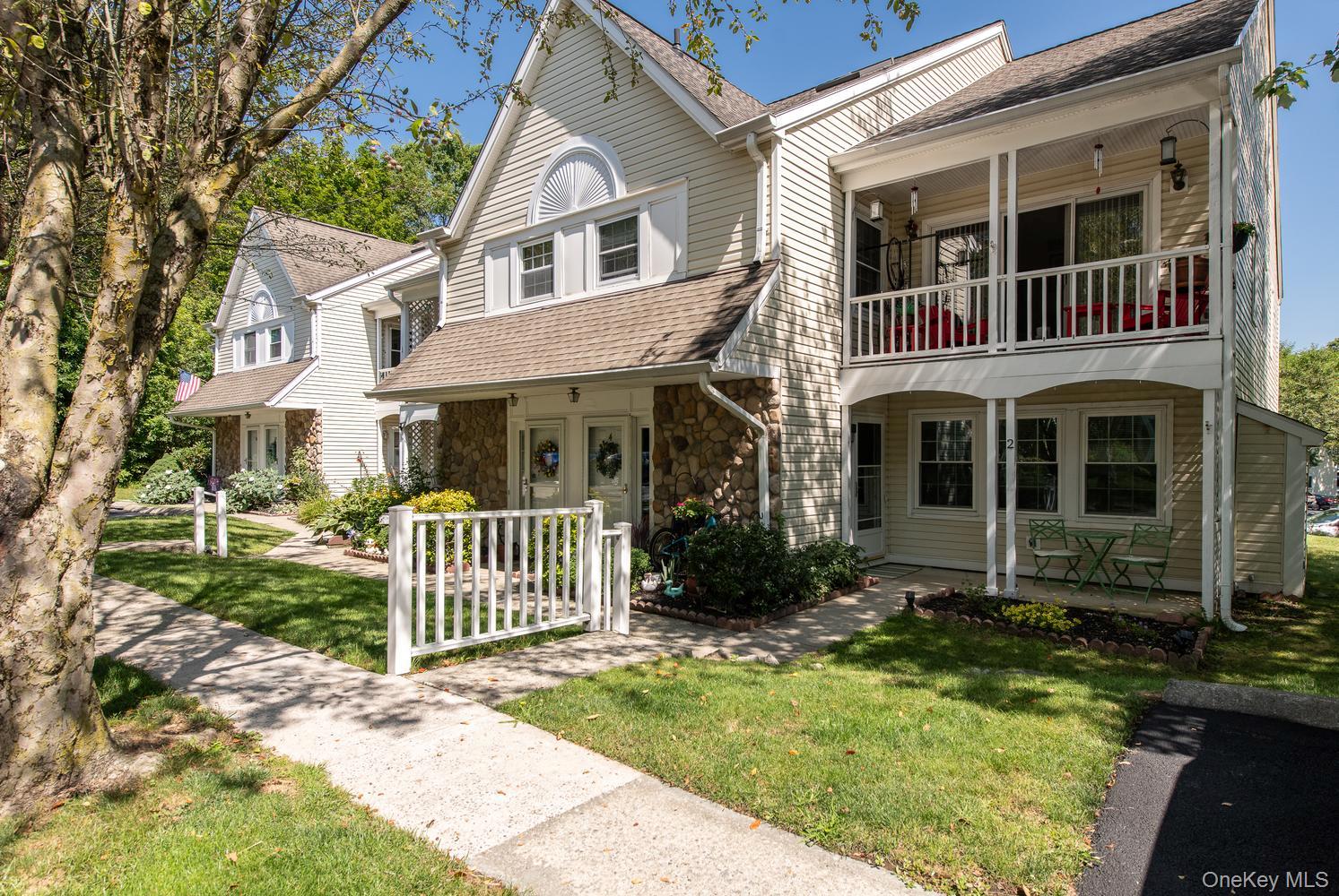 3rd image of 6 Burnham Ct, Fishkill, NY 12524 | MLS# 1031791