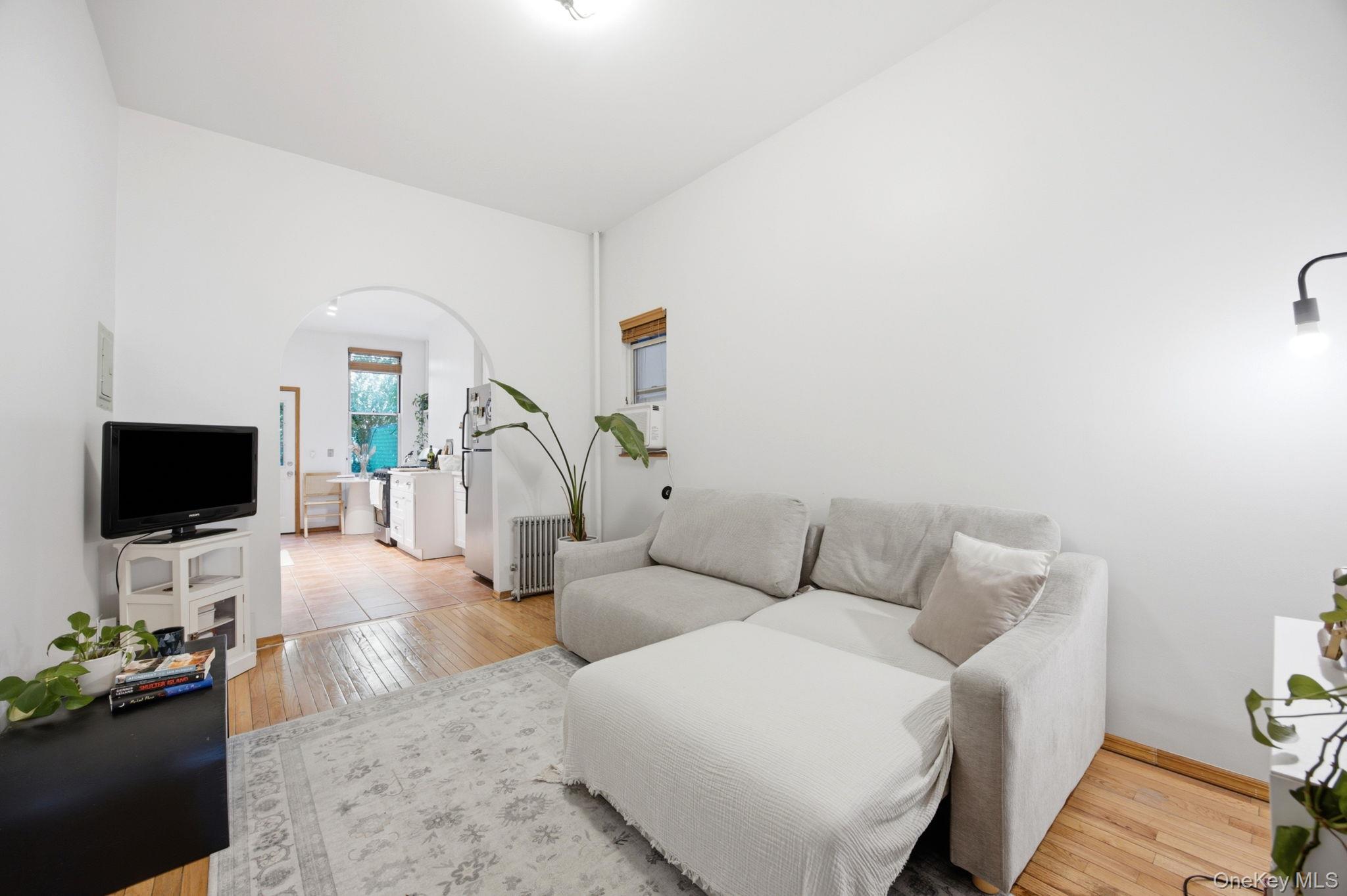 4th image of 317 Eckford St, New York, NY 11222 | MLS# 1031822
