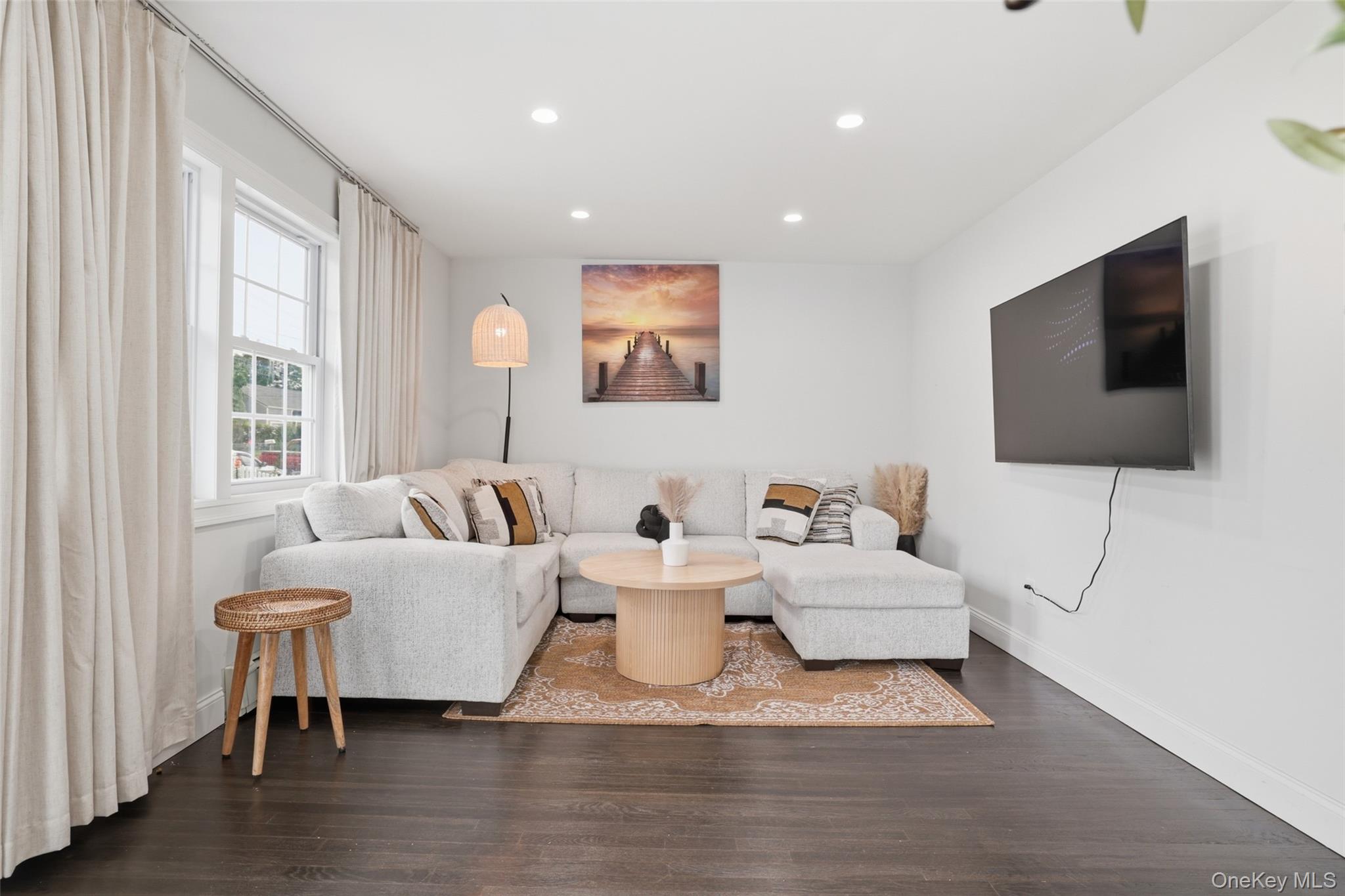 5th image of 308 Hancock St, Islip, NY 11717 | MLS# 1031860