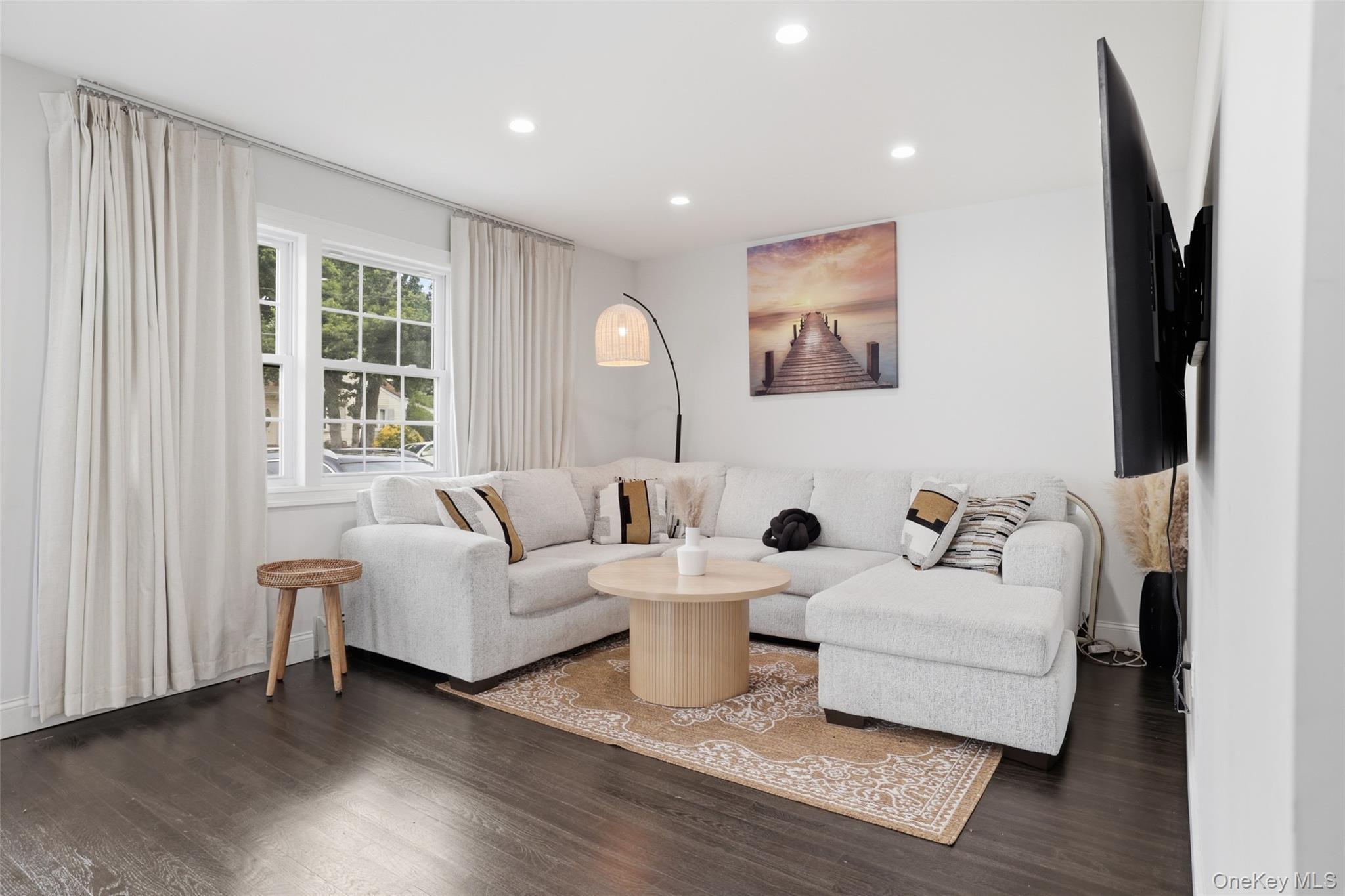 4th image of 308 Hancock St, Islip, NY 11717 | MLS# 1031860