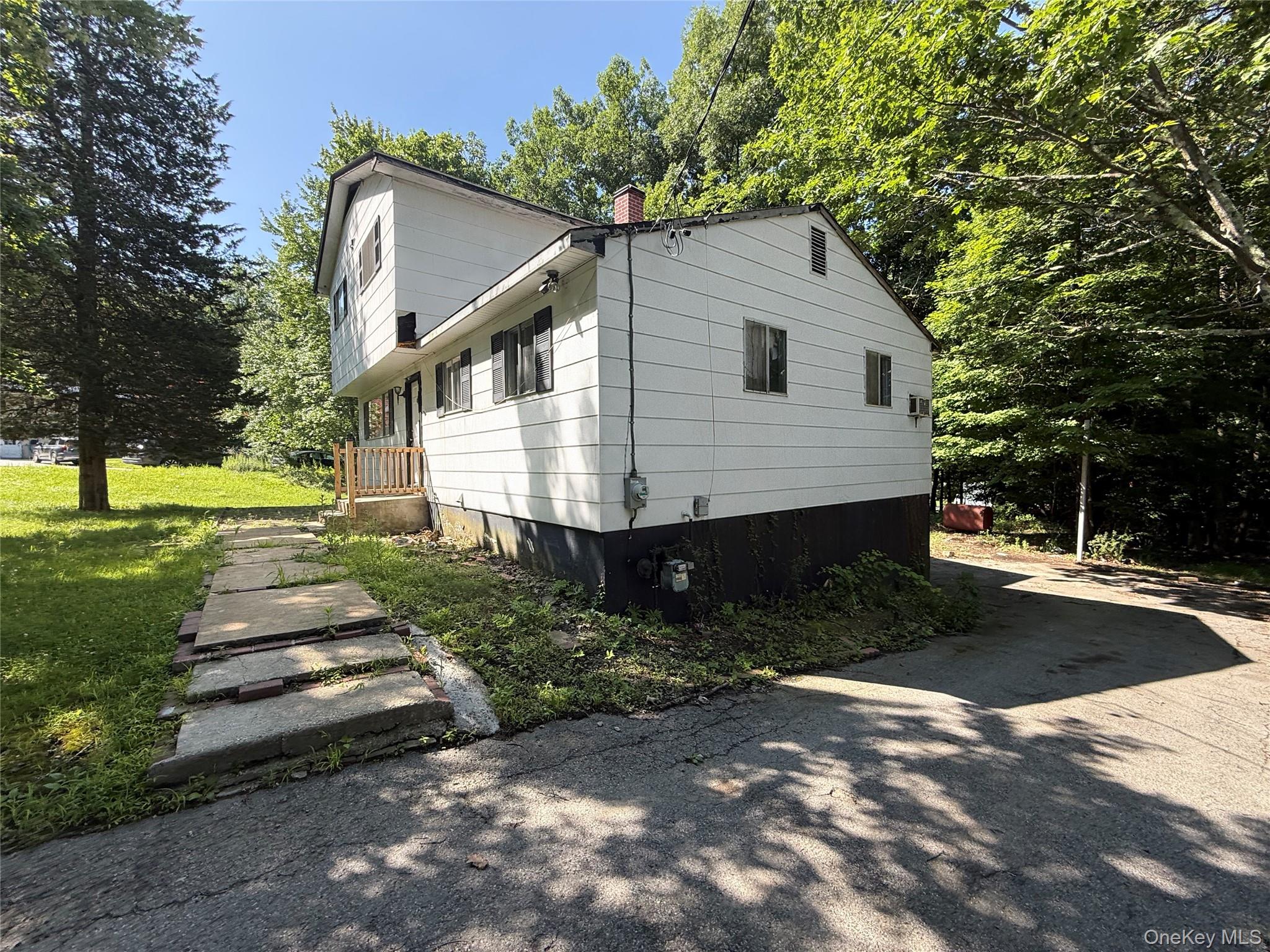 2nd image of 3 Galveston Dr, Monroe, NY 10950 | MLS# 1031863