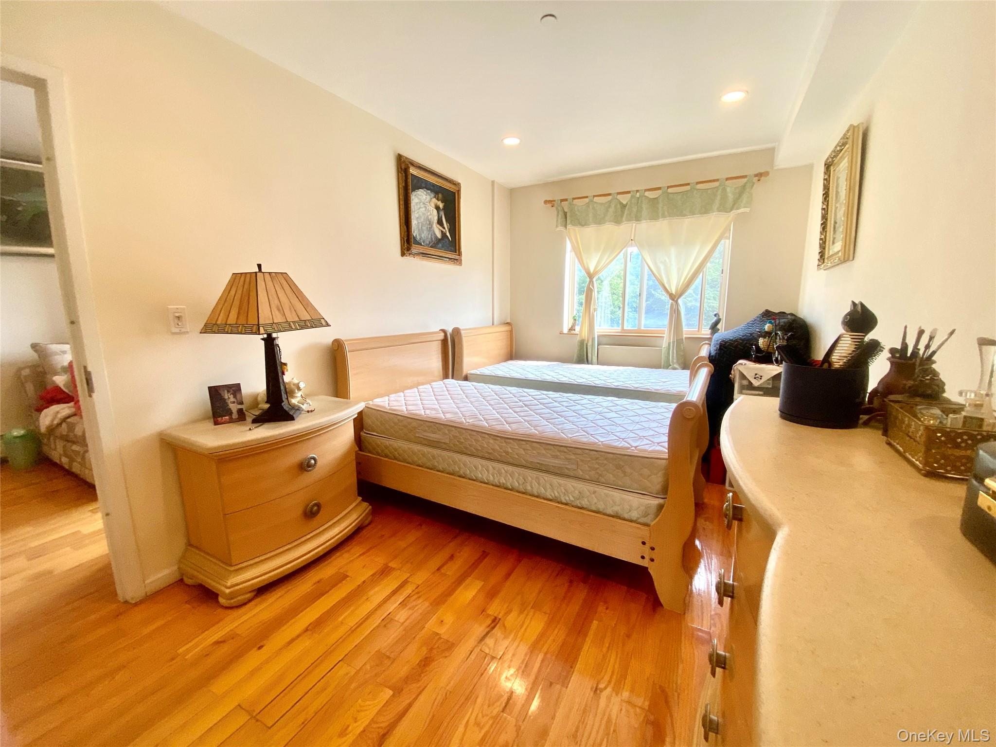 2nd image of 3822 147th St, New York, NY 11355