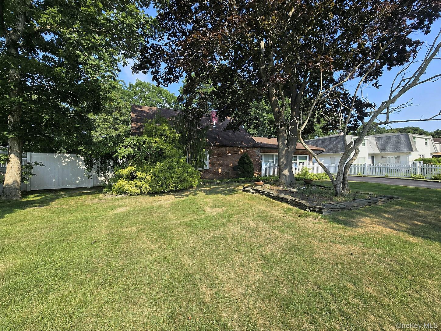 3rd image of 60 Meyer Ln, Brookhaven, NY 11763 | MLS# 1031881