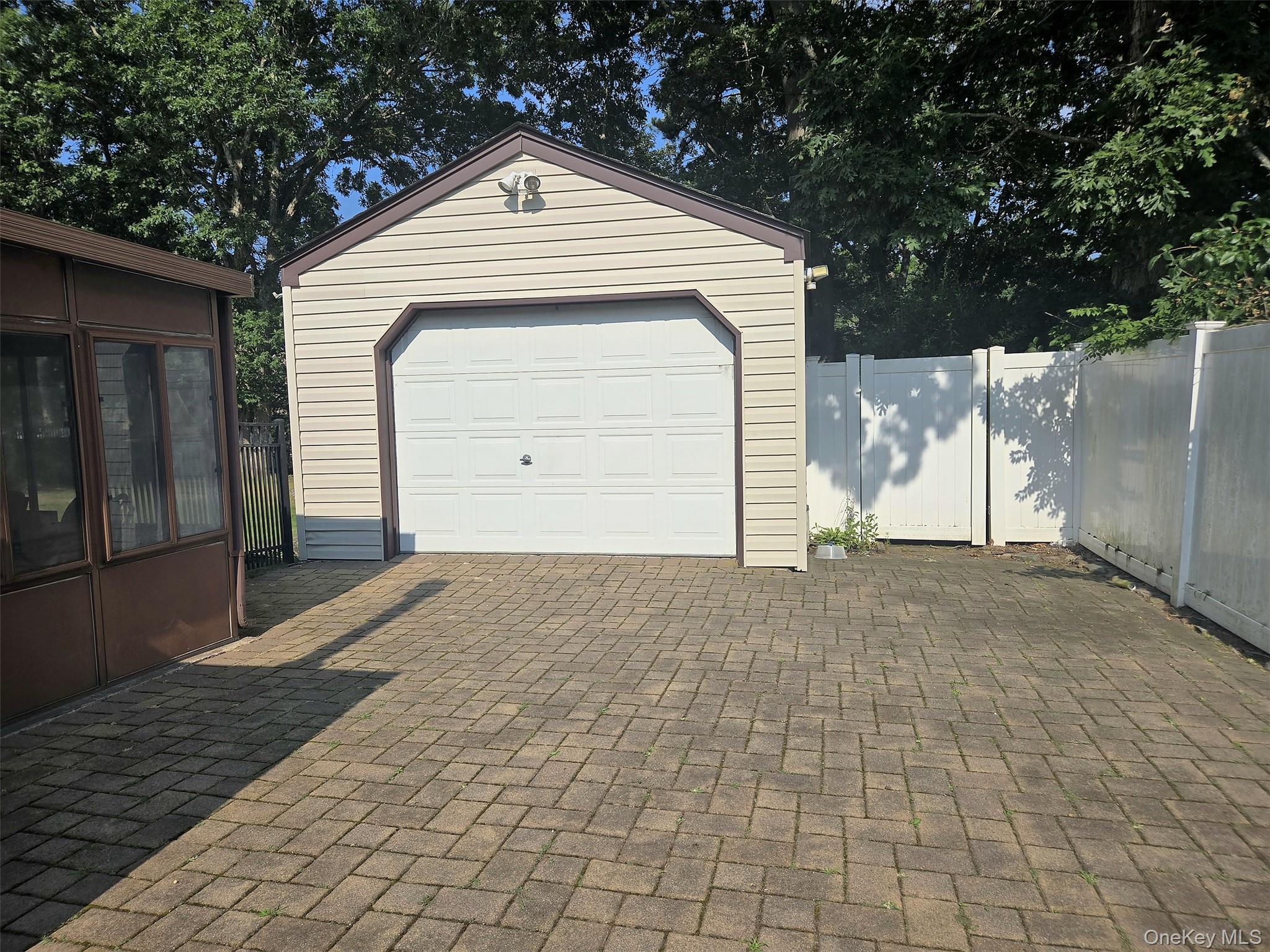4th image of 60 Meyer Ln, Brookhaven, NY 11763 | MLS# 1031881