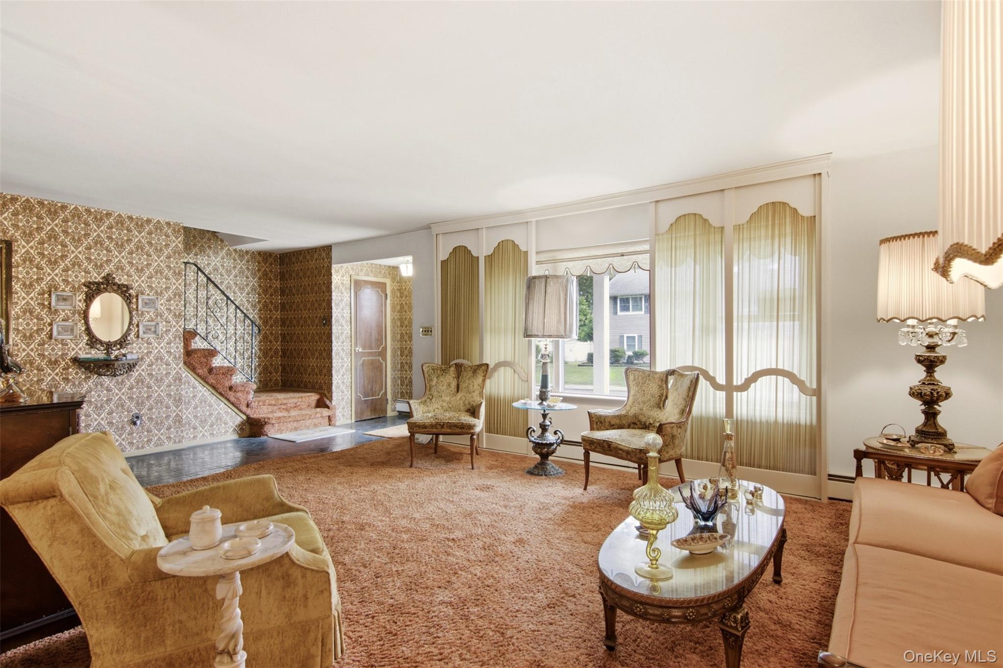 4th image of 4 Smithtown Crescent, Smithtown, NY 11787 | MLS# 1031895