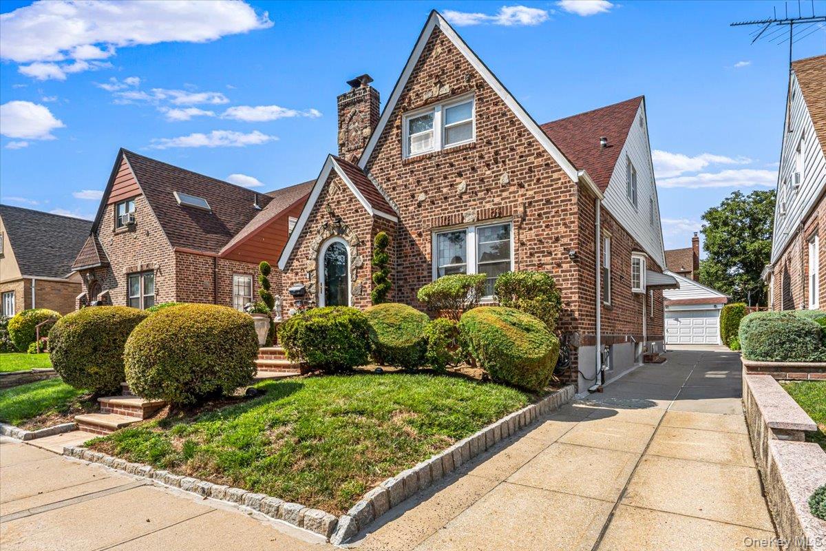 2nd image of 166 47 25th Ave, New York, NY 11357 | MLS# 1031900