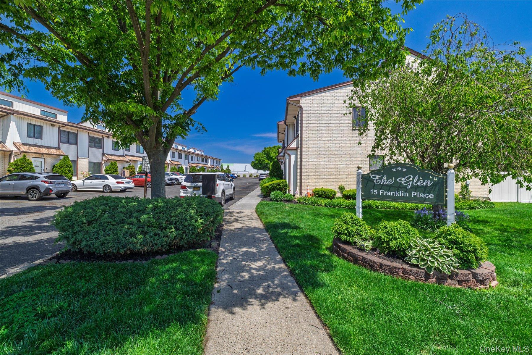 2nd image of 15 Franklin Pl #16, Hempstead, NY 11572 | MLS# 1031926