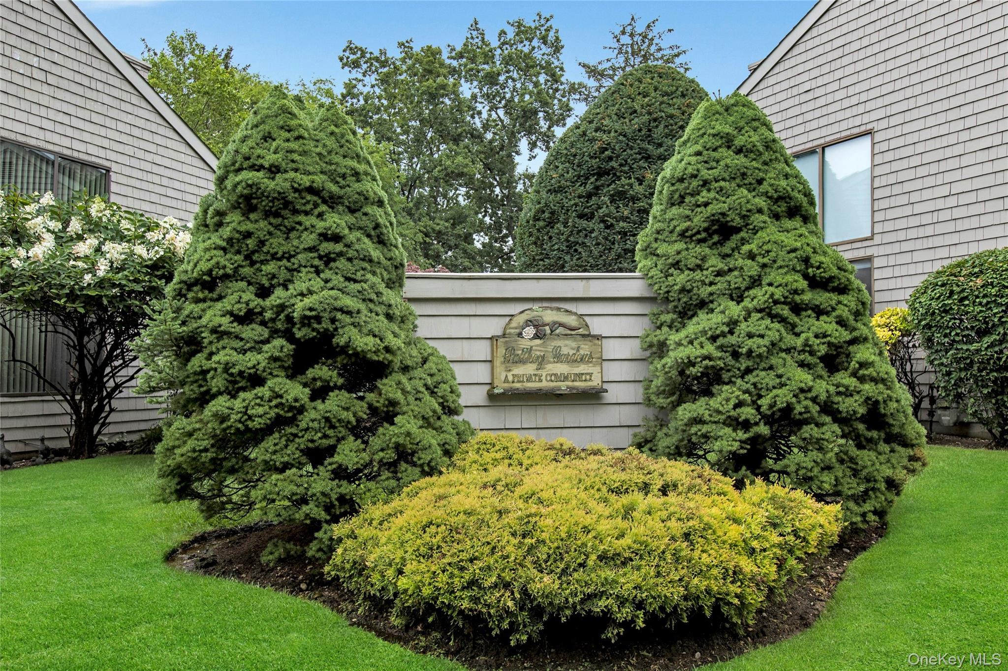 25th image of 11 Rose Ct, Islip, NY 11730 | MLS# 1031943
