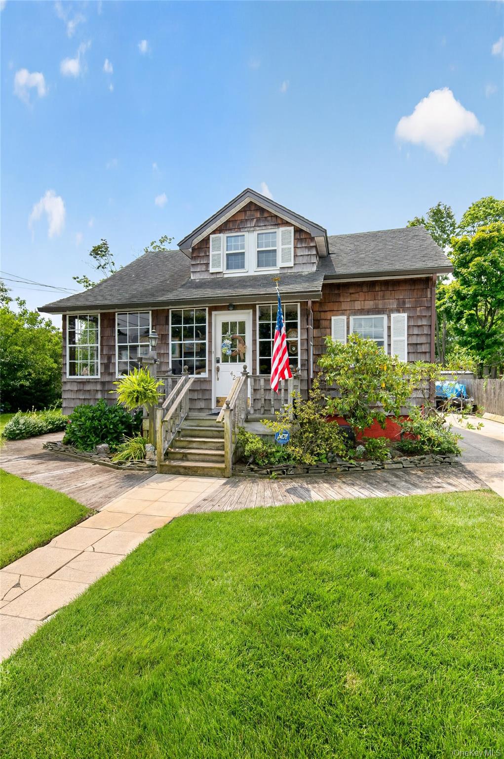 2nd image of 42 Cedar St, Islip, NY 11751 | MLS# 1032012